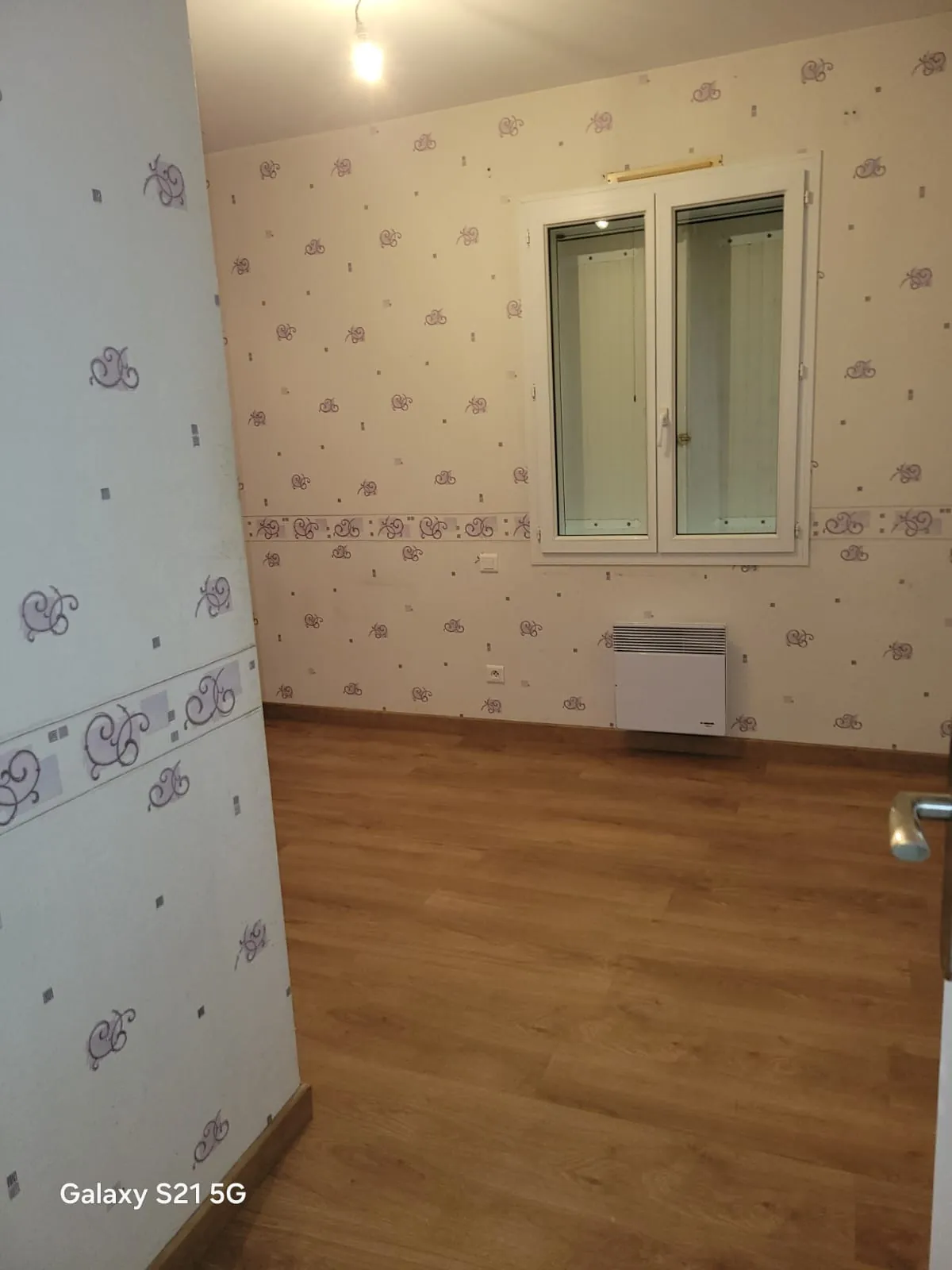 Villa de plain-pied avec piscine et garage à Estillac, 107 m² 