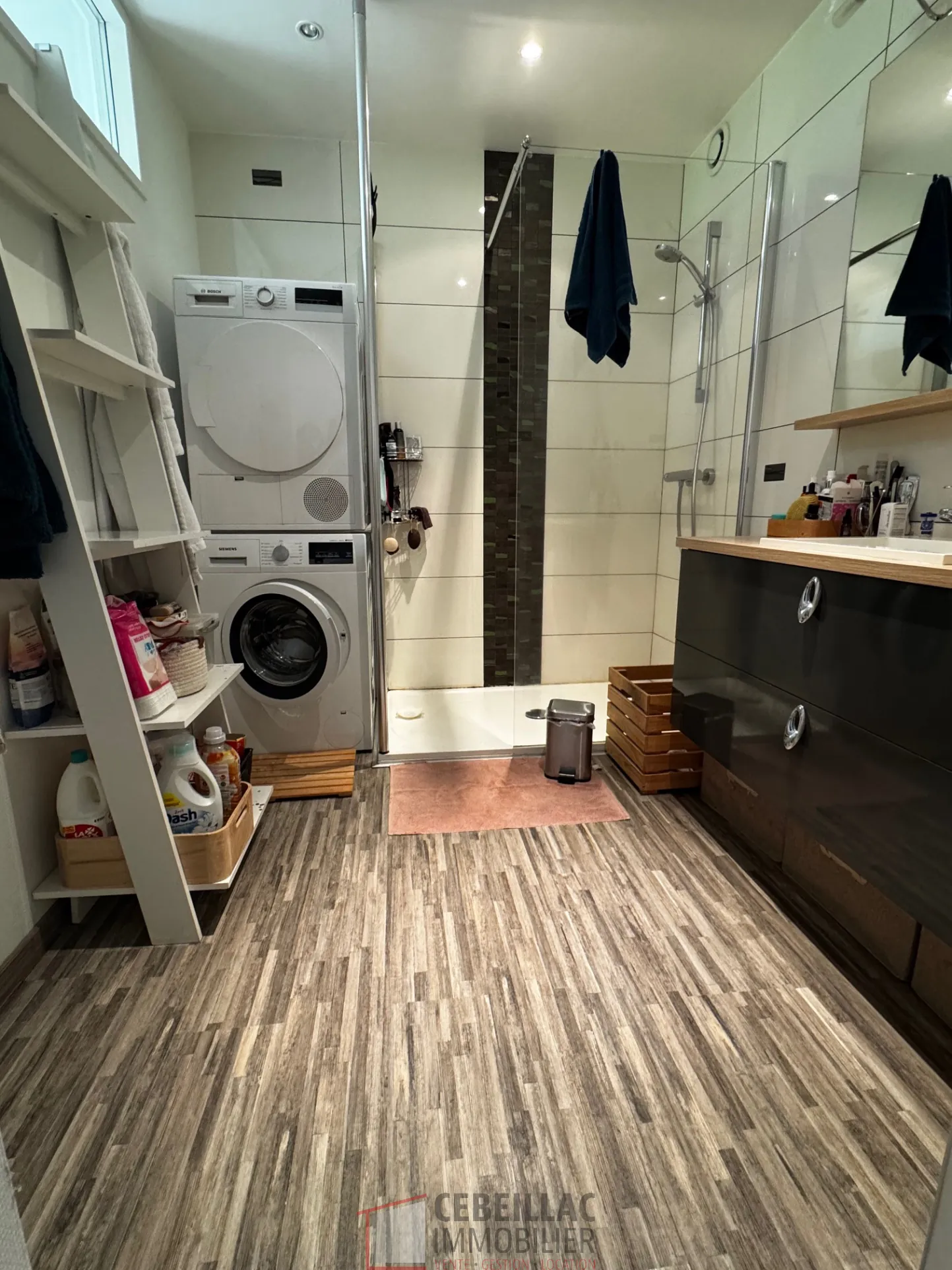 Appartement 61 m² avec balcon et parking sécurisé à Saint-Flour 