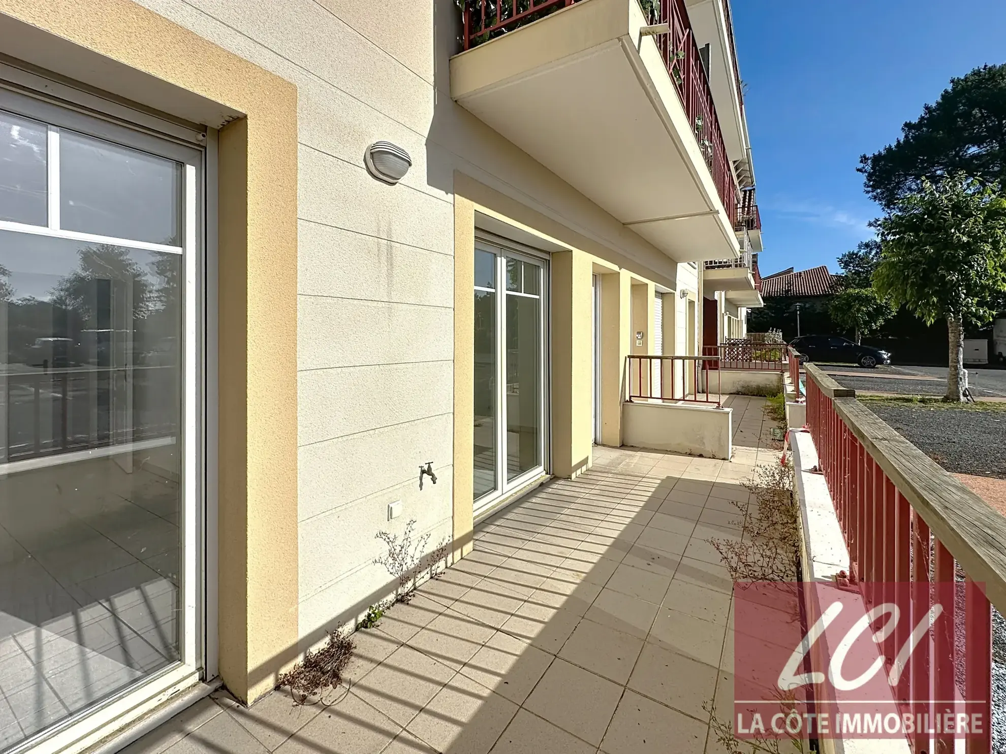 Bel appartement T2 avec terrasse à Gujan-Mestras - Ideal pour résidence ou investissement