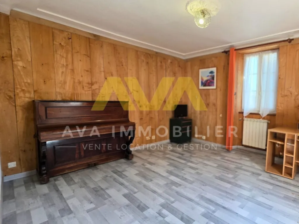 Maison de caractère de 6 pièces avec dépendance et piscine à Navarrenx 