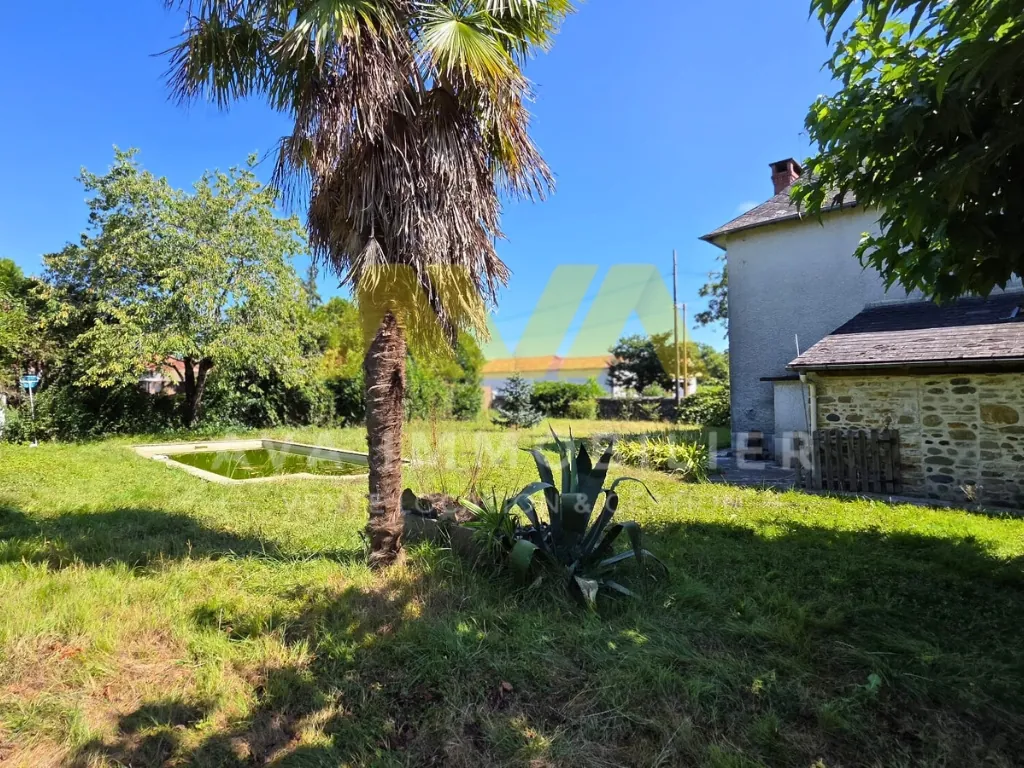 Maison de caractère de 6 pièces avec dépendance et piscine à Navarrenx 