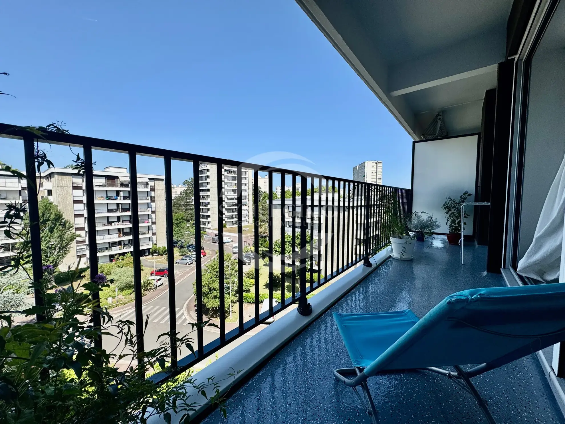 Appartement T2 rénové de 51,16 m² à Mérignac avec balcon, cave et parking 