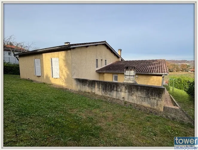 Maison familiale de 120 m² avec garage et jardin à Pont du Casse 