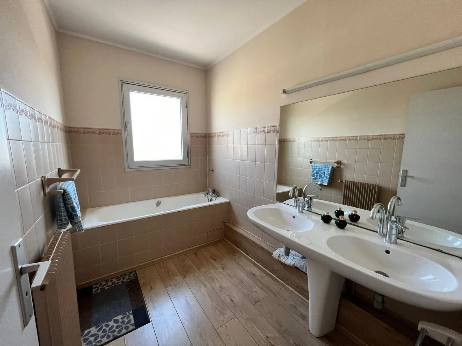 Bel appartement de 115m² avec terrasse à Alès en centre-ville 