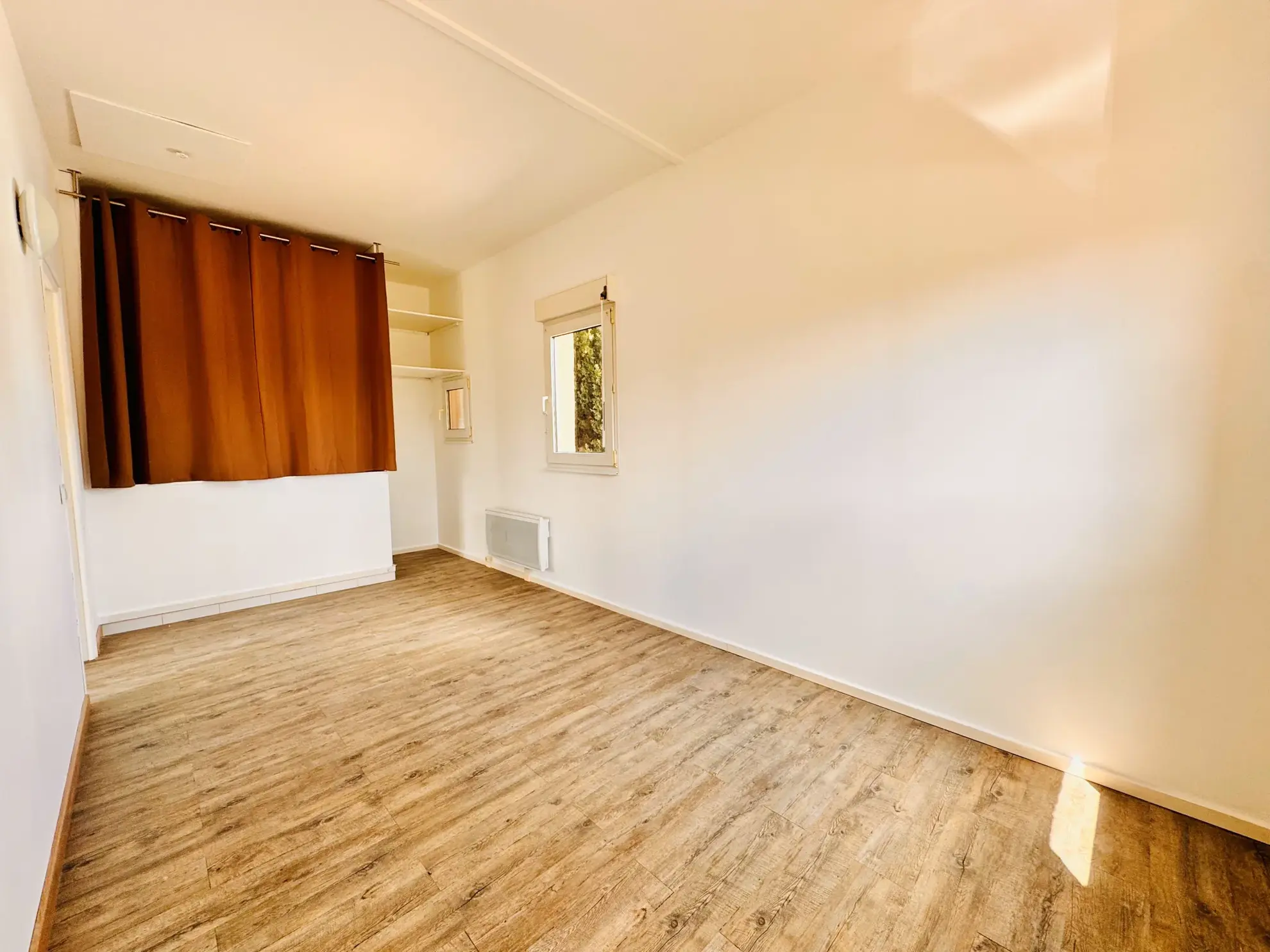 Appartement T2 traversant à Eguilles avec parking privatif - Emplacement idéal 