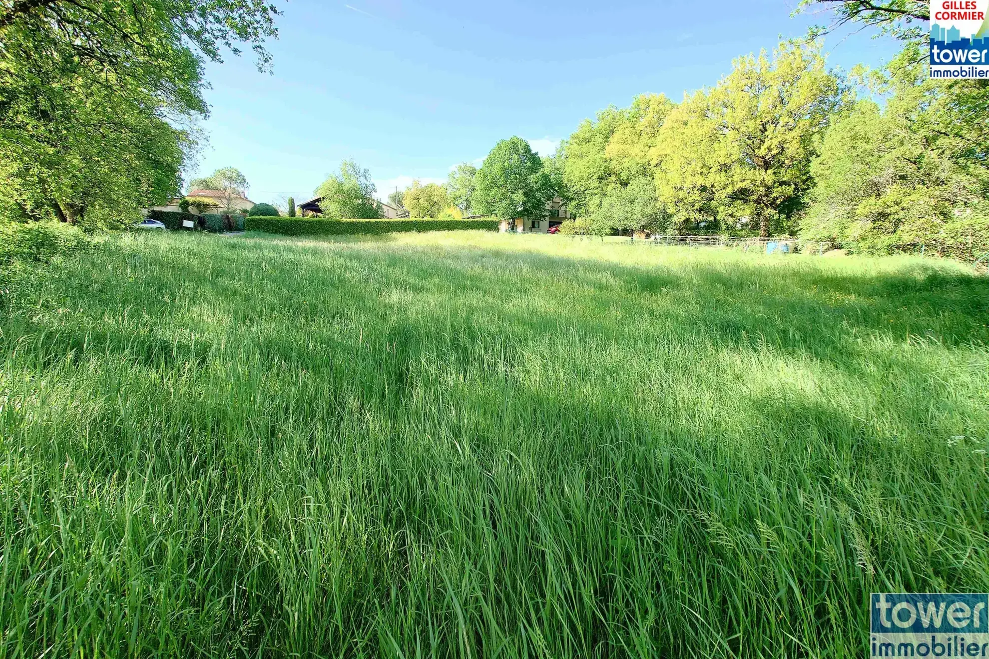 Terrain à bâtir de 1885 m² à Villefranche de Rouergue avec vue dégagée