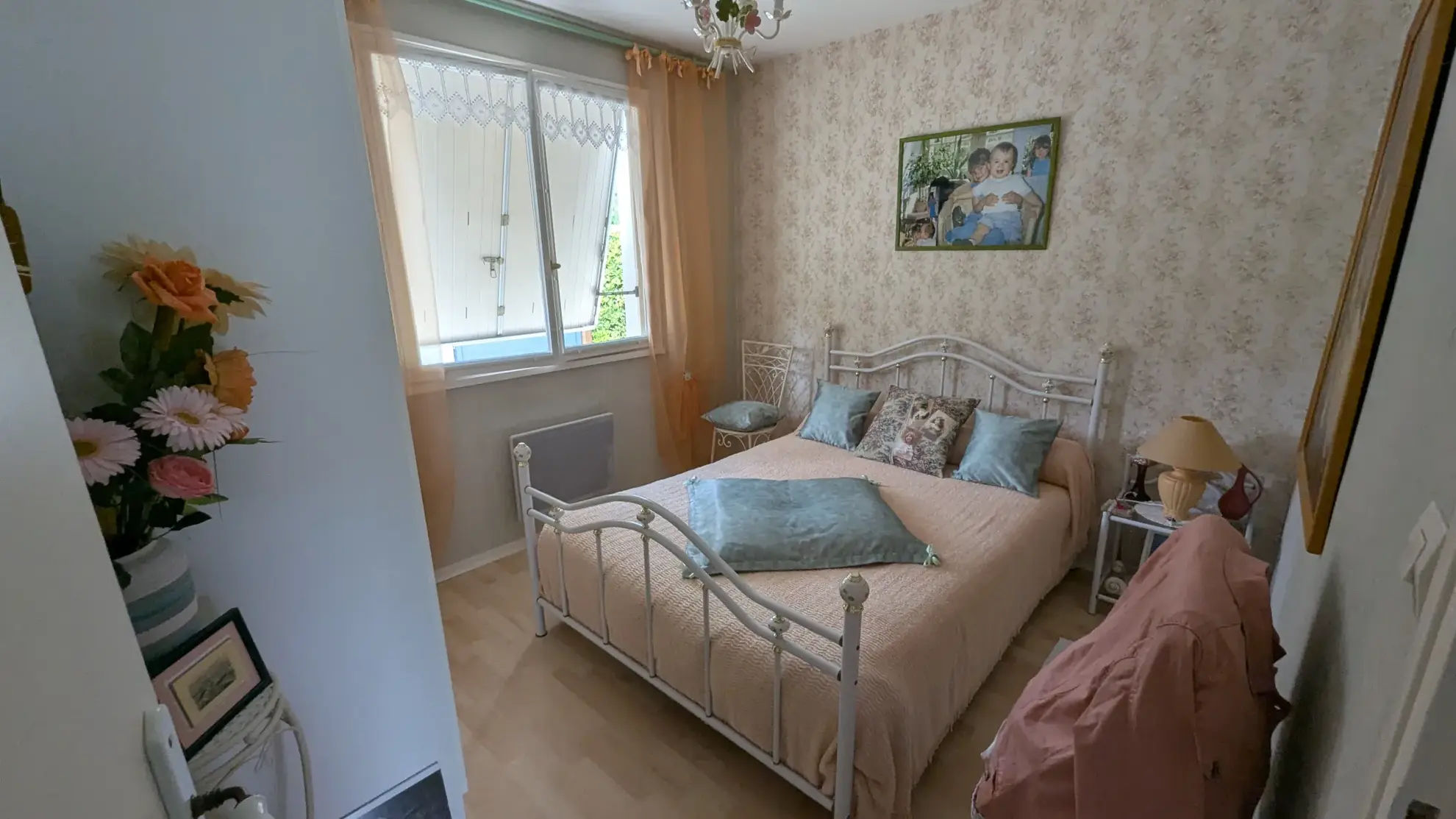 Maison de plain-pied à vendre à Sansais avec dépendances et terrain clos 