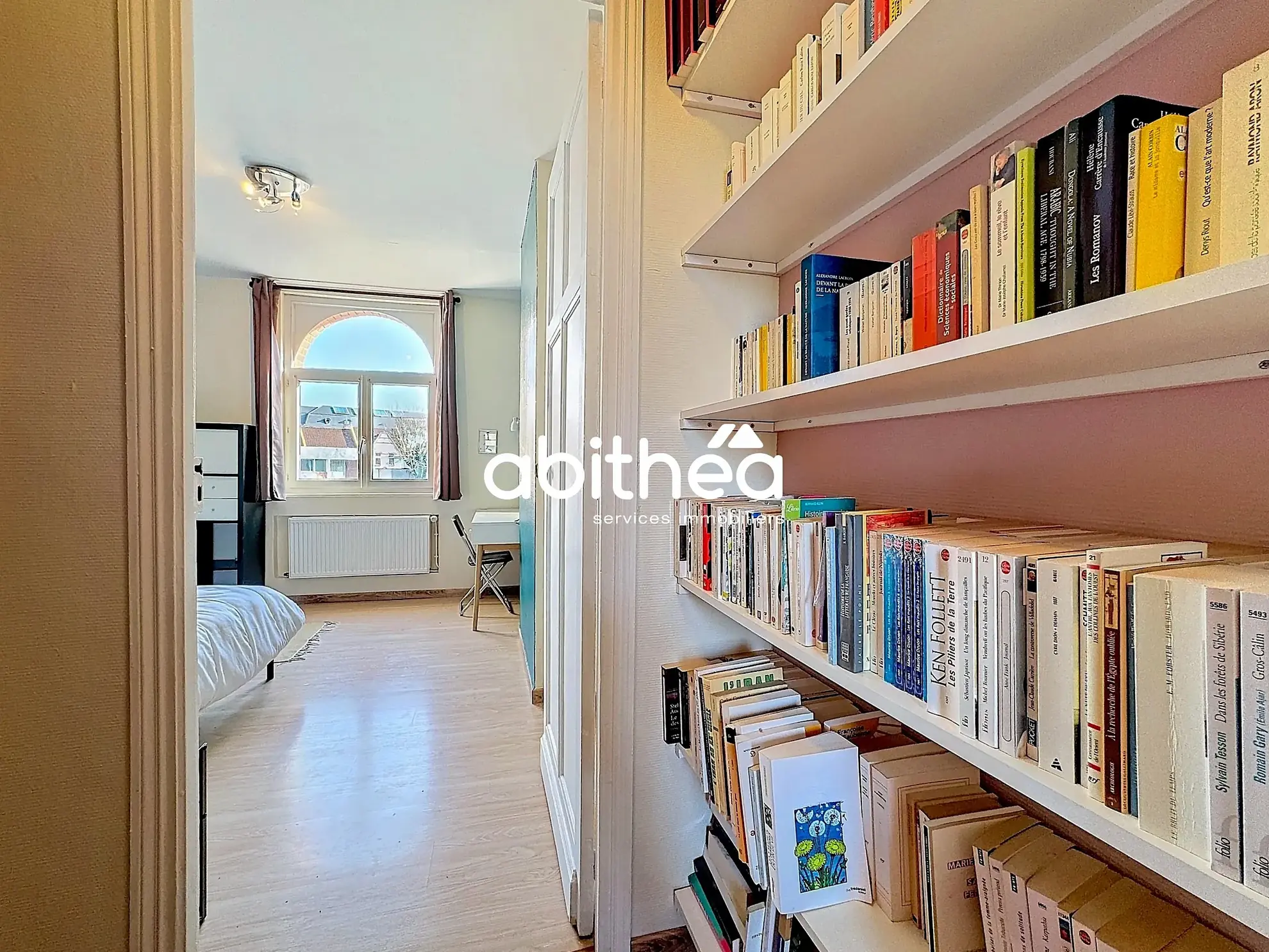 Maison de ville à Arras avec 4 chambres, cour en Sud et emplacement privilégié 