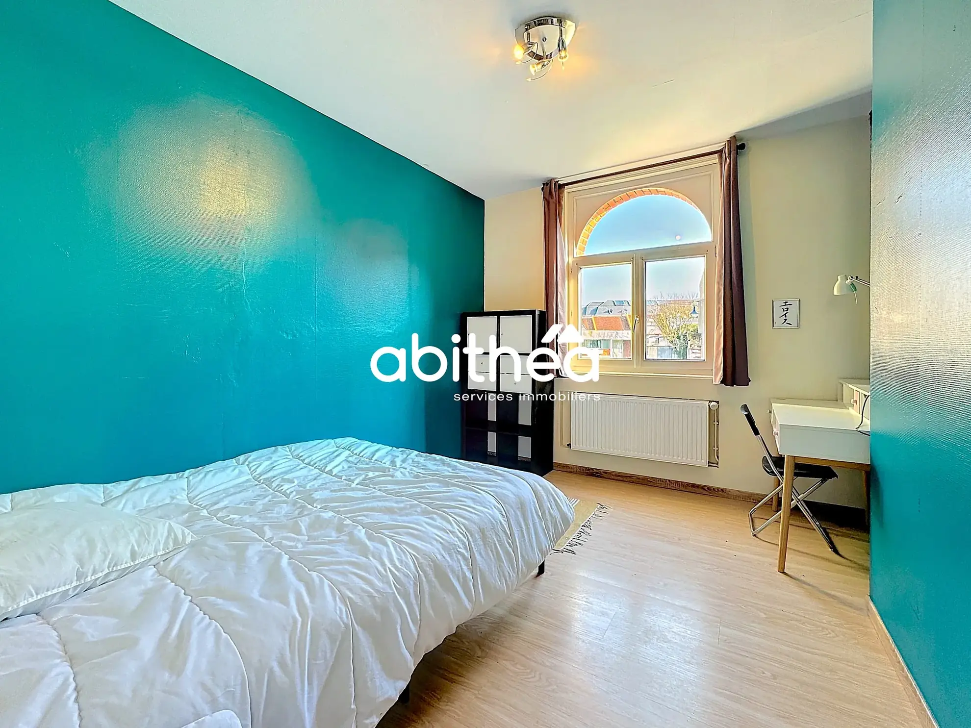 Maison de ville à Arras avec 4 chambres, cour en Sud et emplacement privilégié 