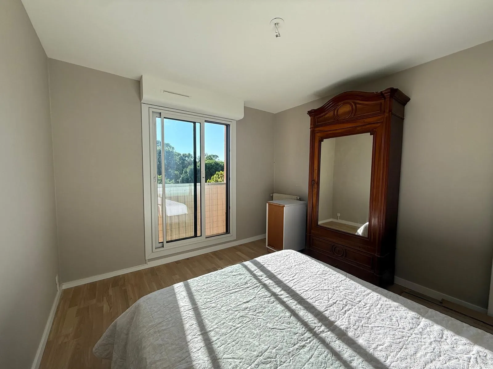 Appartement T4 entièrement rénové avec parking proche du parc Duroc à Colomiers 