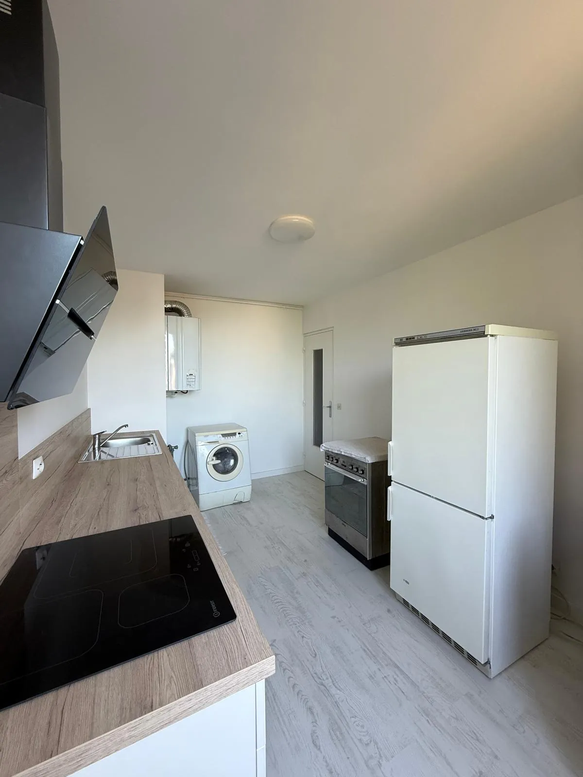 Appartement T4 entièrement rénové avec parking proche du parc Duroc à Colomiers 