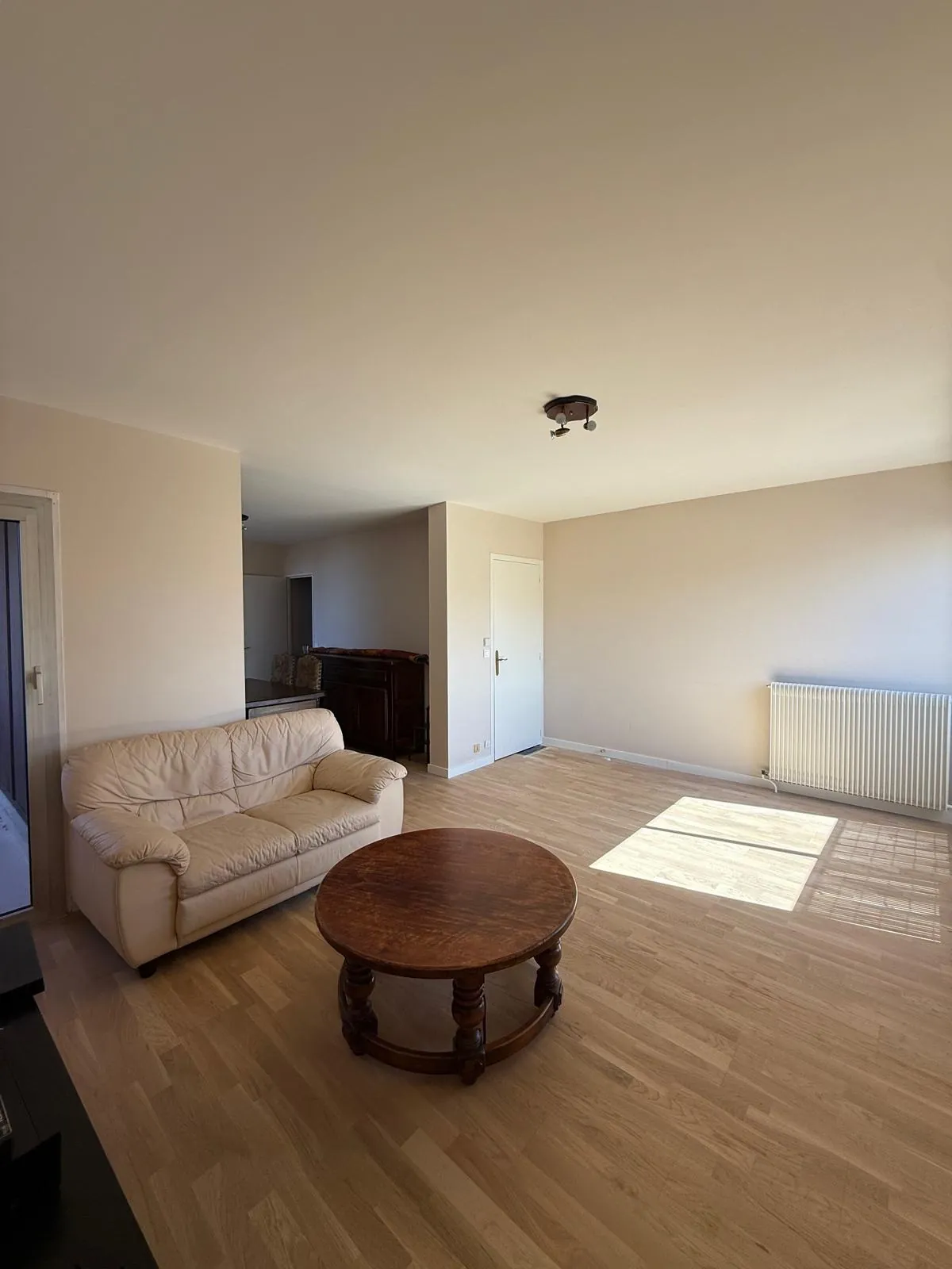 Appartement T4 entièrement rénové avec parking proche du parc Duroc à Colomiers 