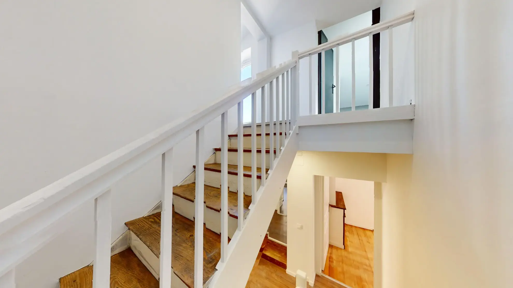 Belle maison de village rénovée avec toit-terrasse à Miremont – 144 m² 