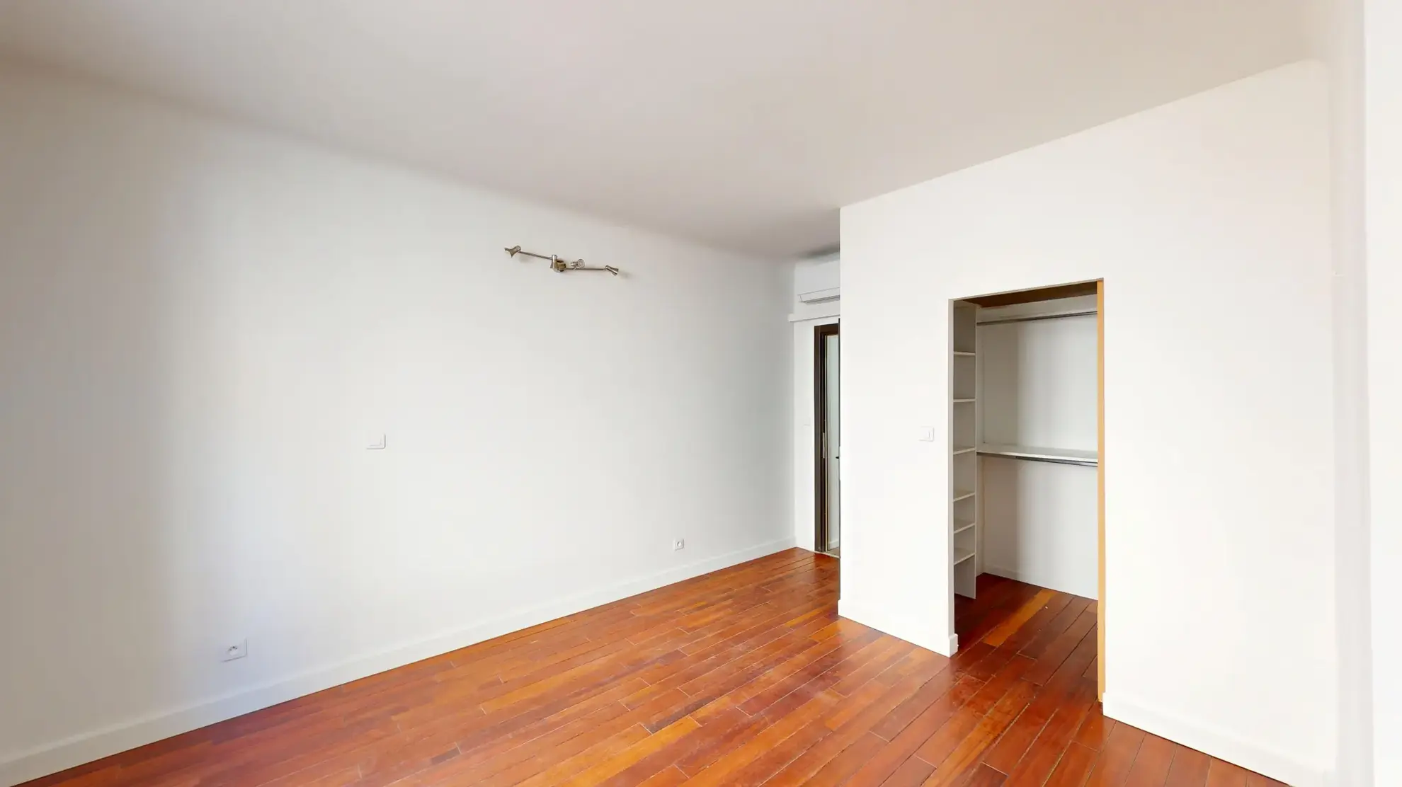 Belle maison de village rénovée avec toit-terrasse à Miremont – 144 m² 