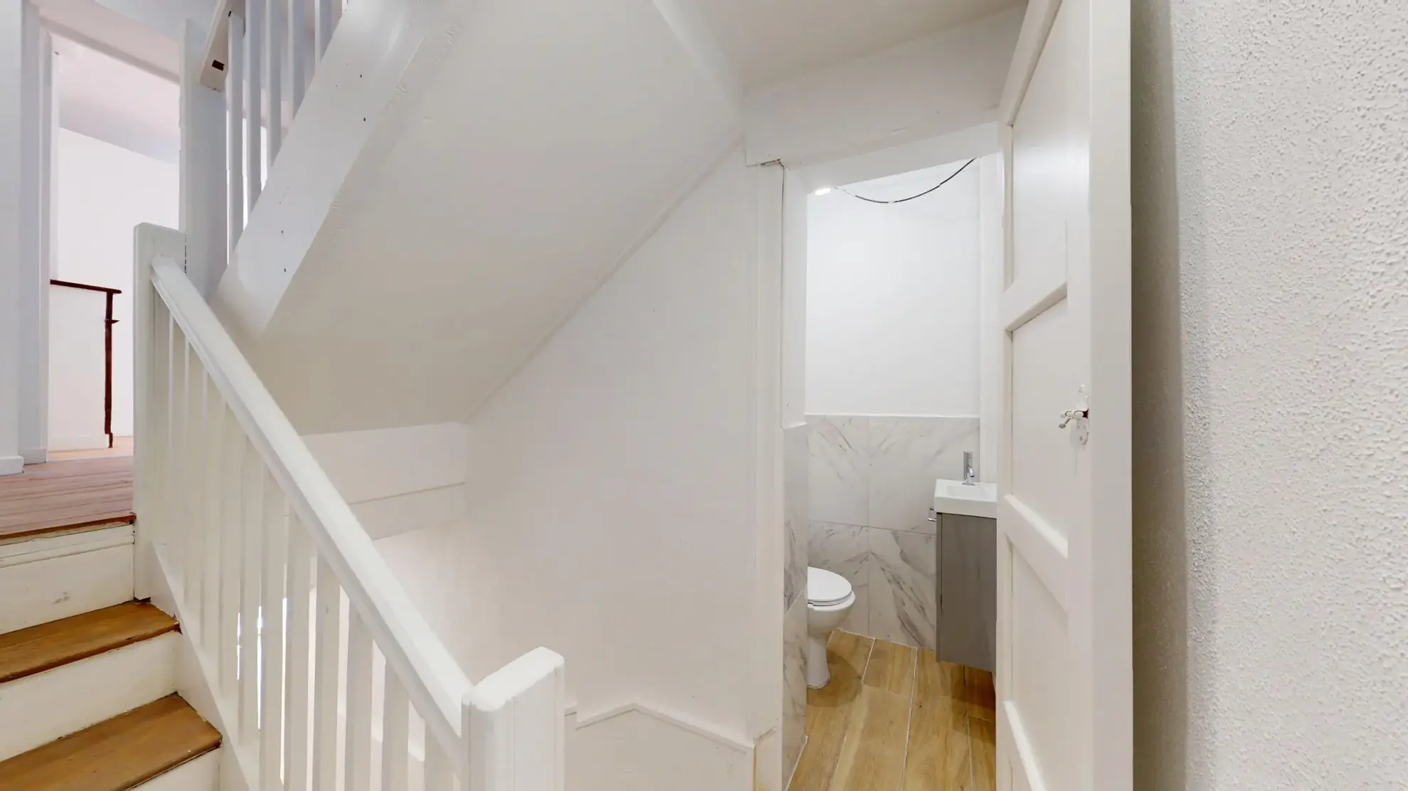 Belle maison de village rénovée avec toit-terrasse à Miremont – 144 m² 