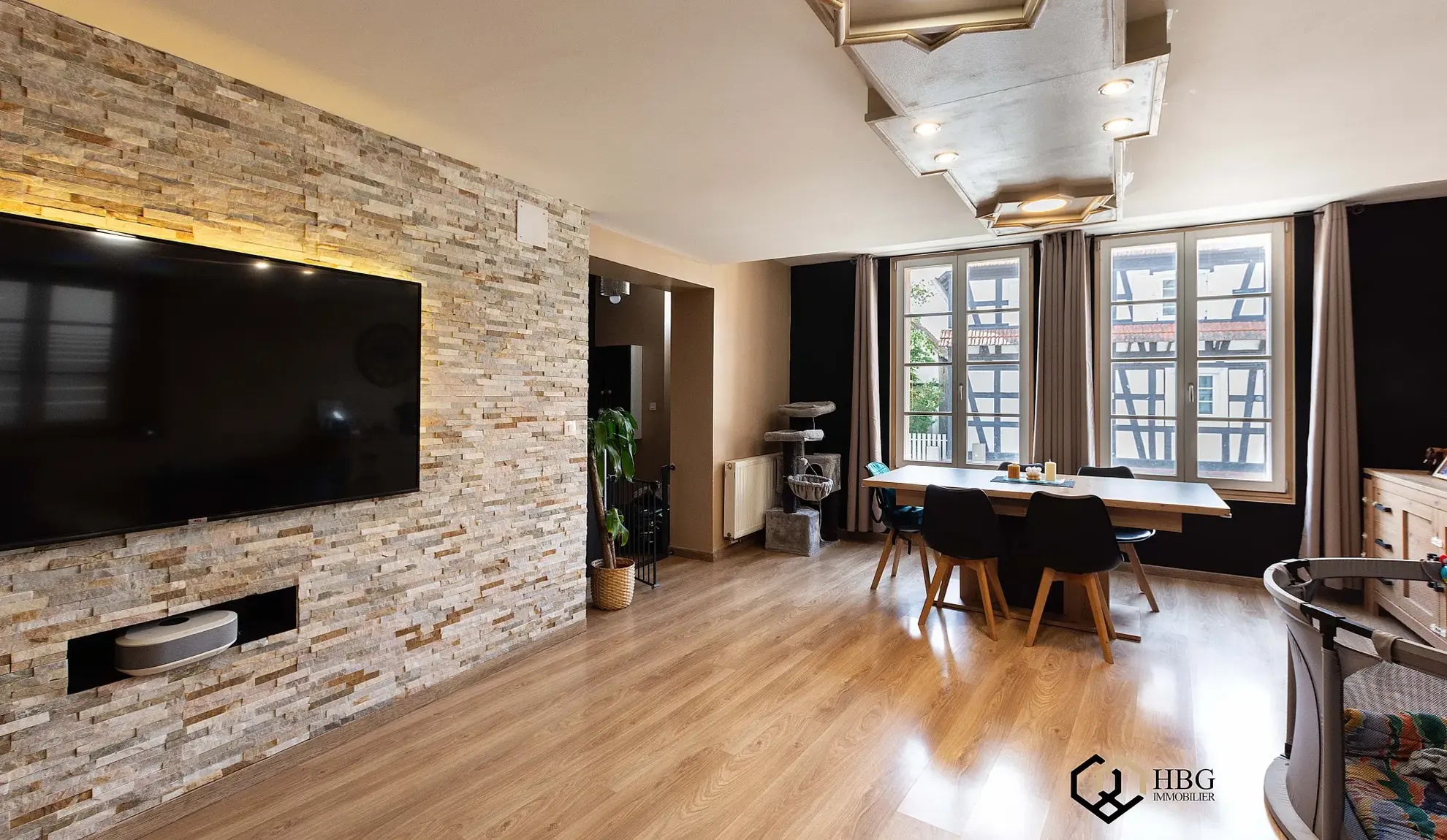 Appartement triplex spacieux de 139,43 m2 à Betschdorf en centre-ville 