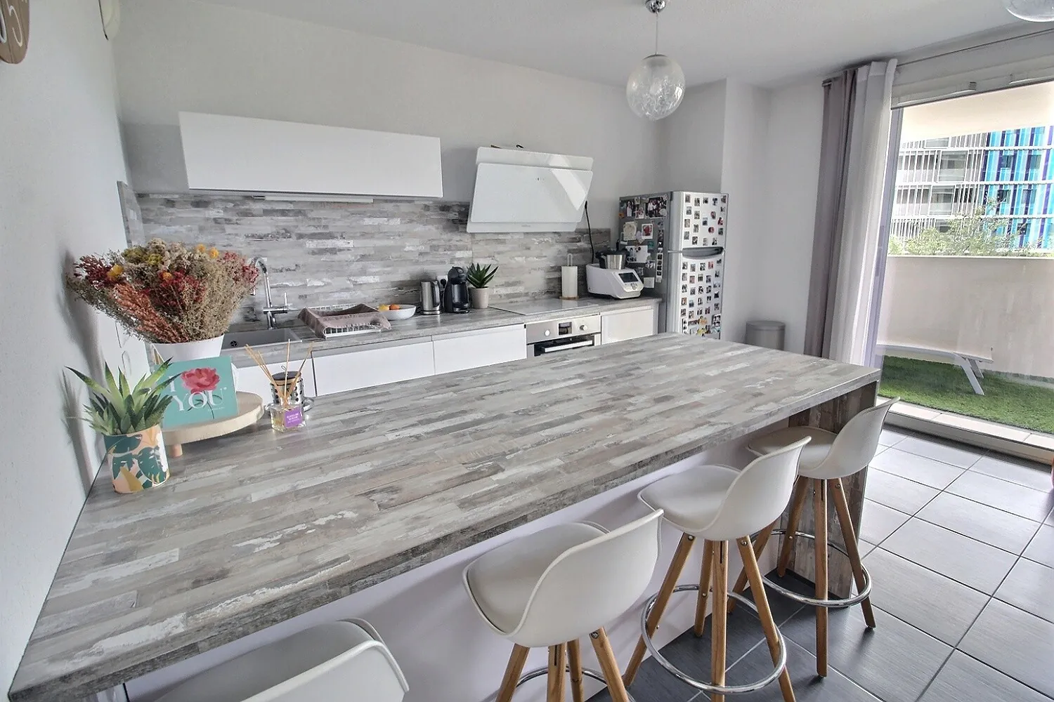 Appartement 3 pièces à vendre à Port Marianne, Montpellier avec terrasse et parking 