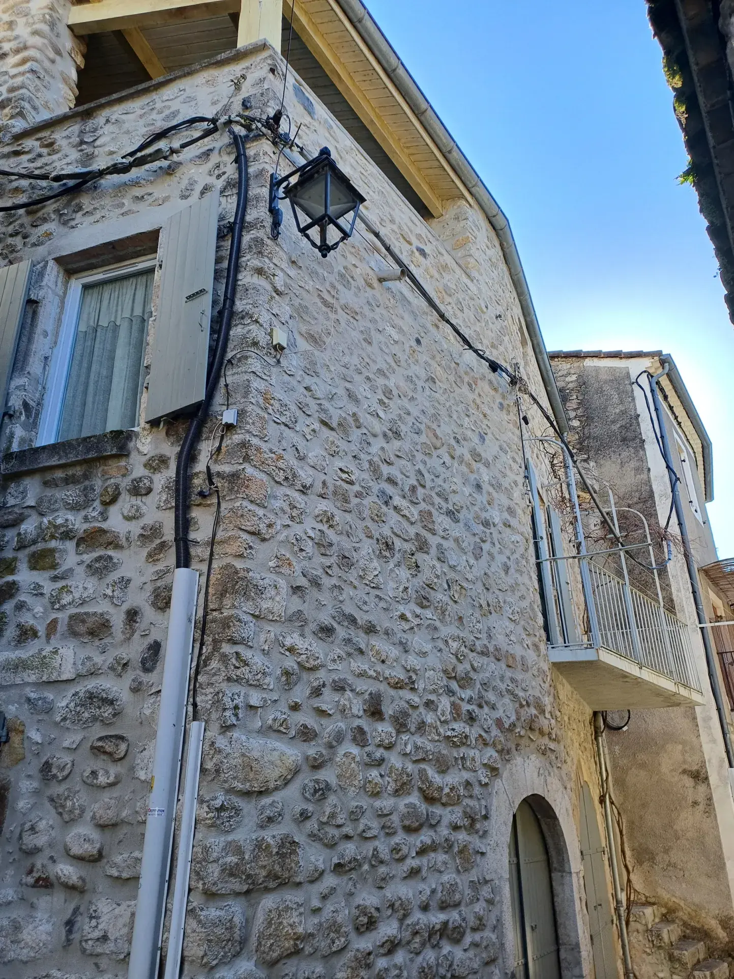 Maison de village rénovée avec terrasse à Voguë en Ardèche 
