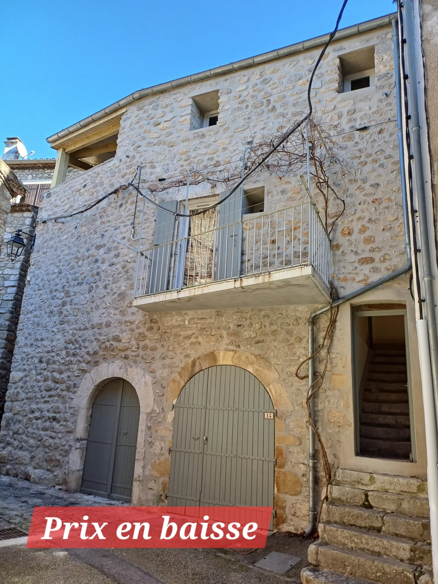 Maison de village rénovée avec terrasse à Voguë en Ardèche