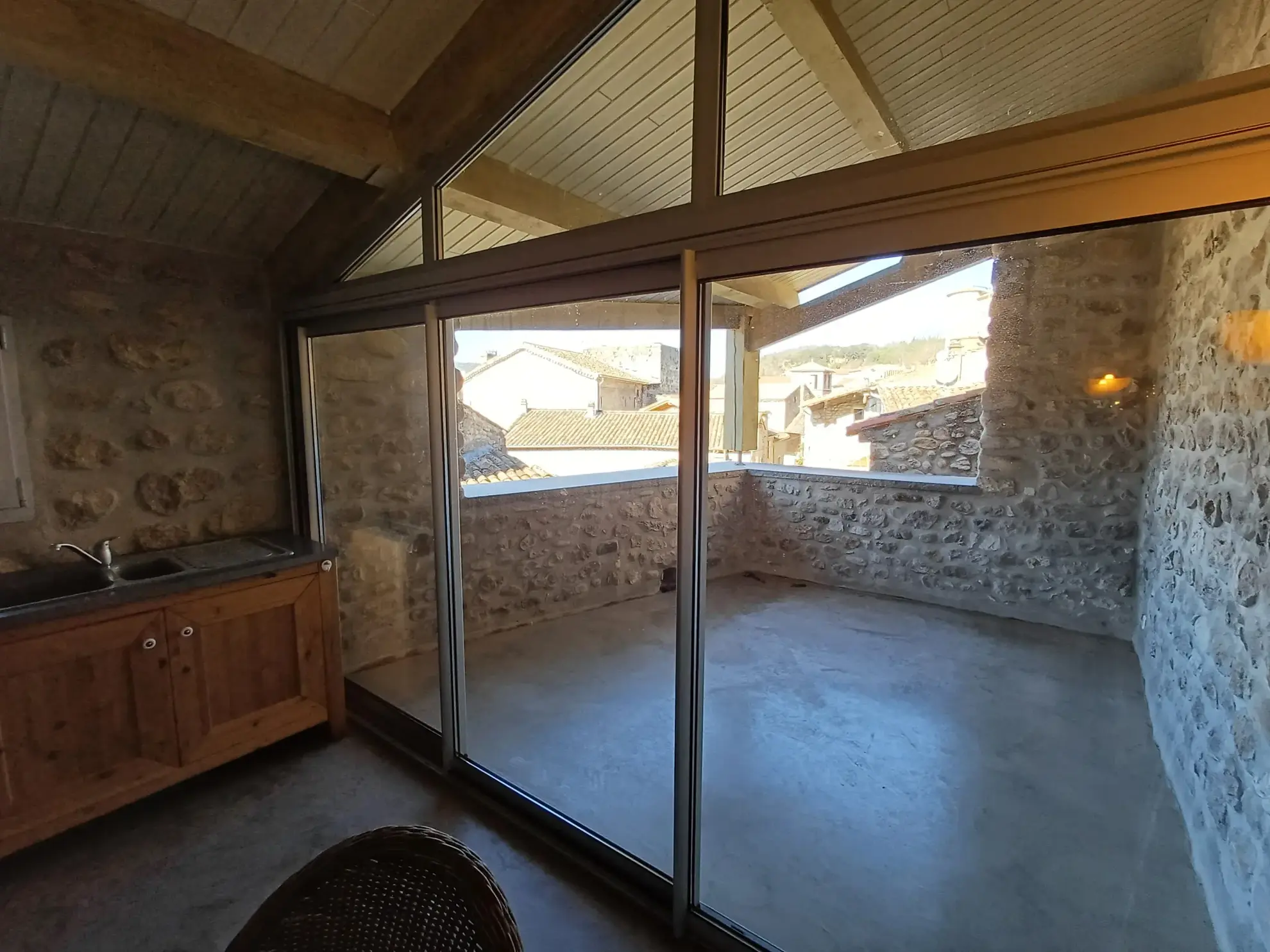 Maison de village rénovée avec terrasse à Voguë en Ardèche 
