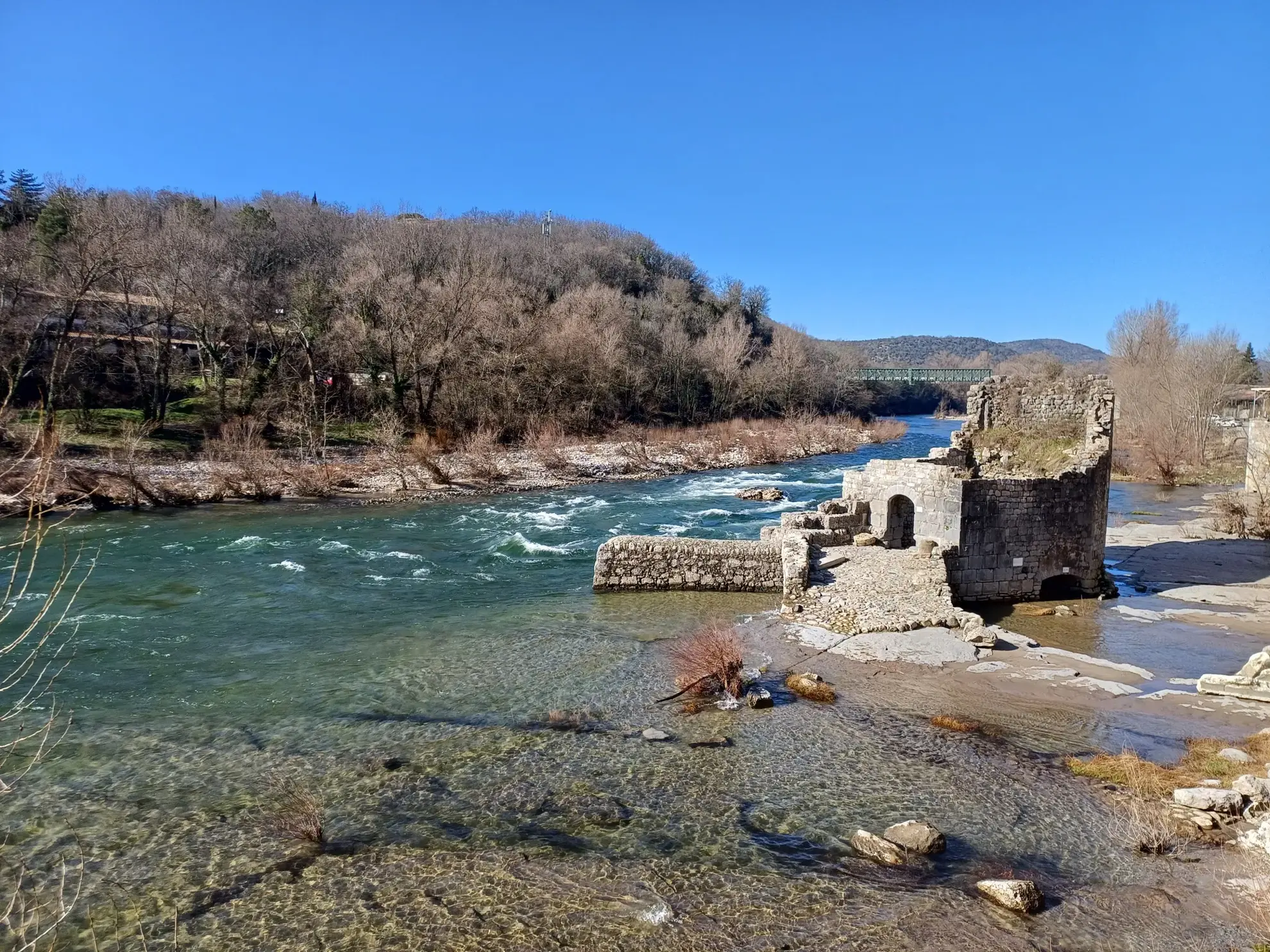 Maison de village rénovée avec terrasse à Voguë en Ardèche 