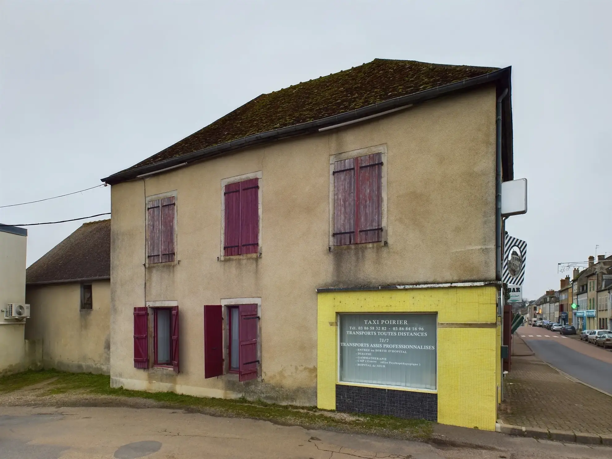 Maison à rénover de 67 m² à Châtillon-en-Bazois avec potentiel de personnalisation 