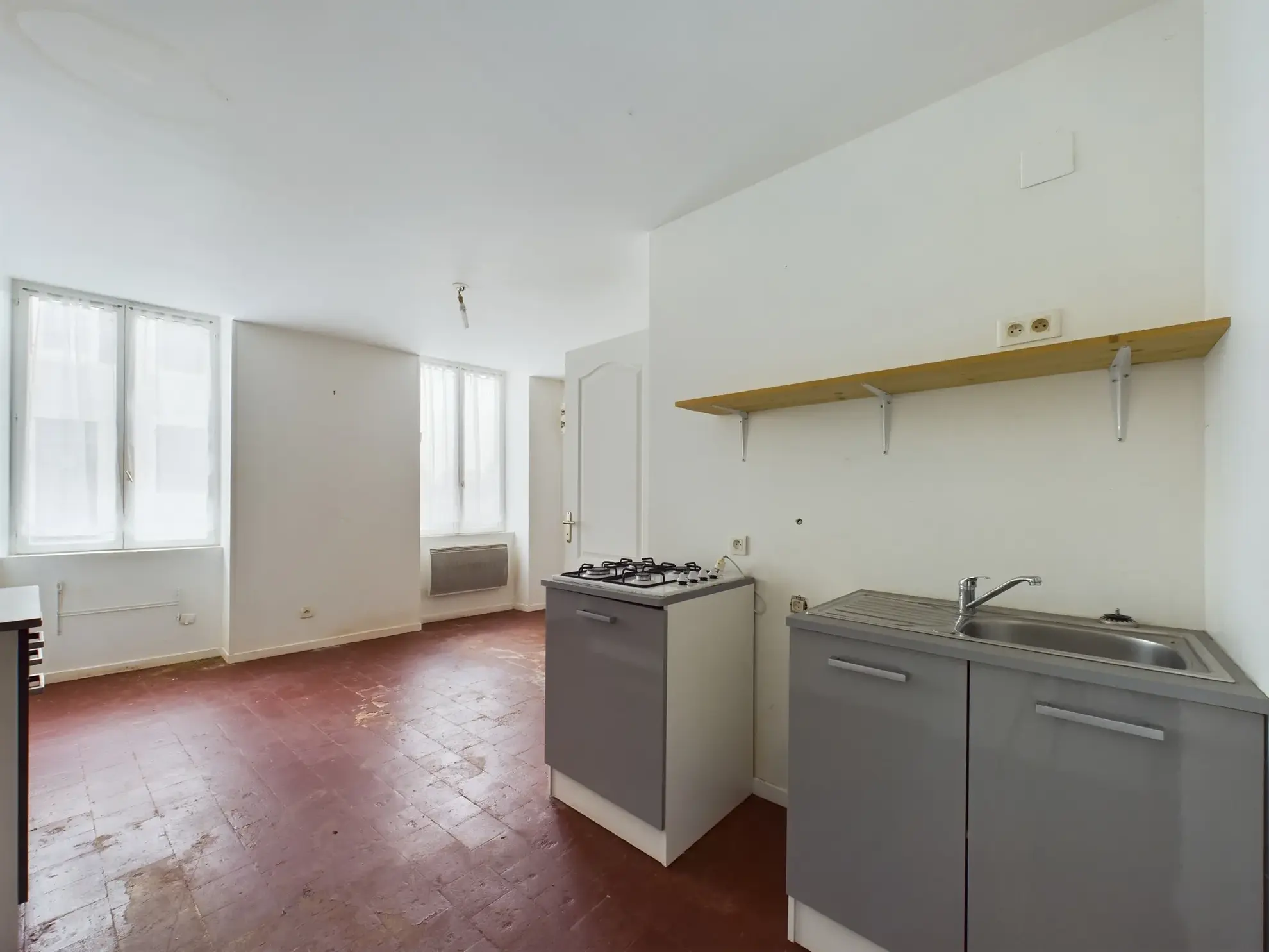 Maison à rénover de 67 m² à Châtillon-en-Bazois avec potentiel de personnalisation 