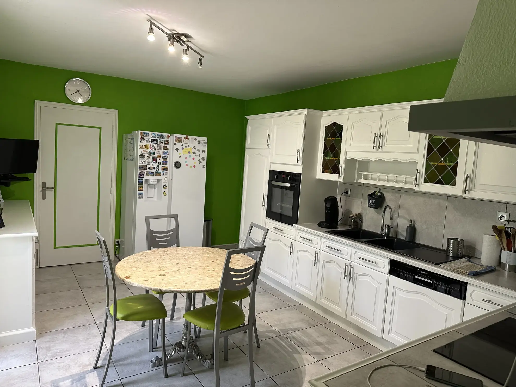 Maison de ville à Lodève avec jardin et potentiel de rénovation - 186 m² 