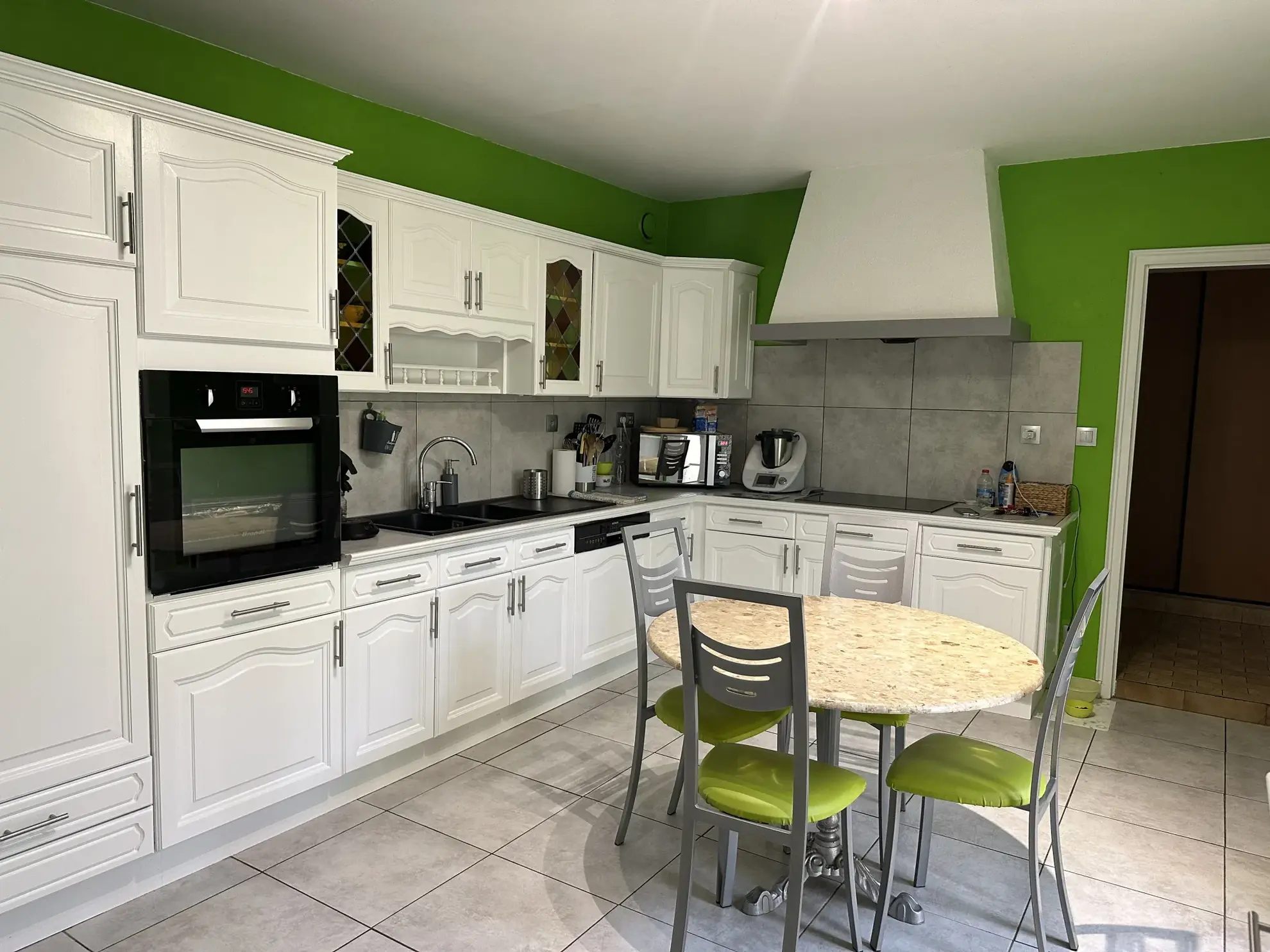 Maison de ville à Lodève avec jardin et potentiel de rénovation - 186 m² 