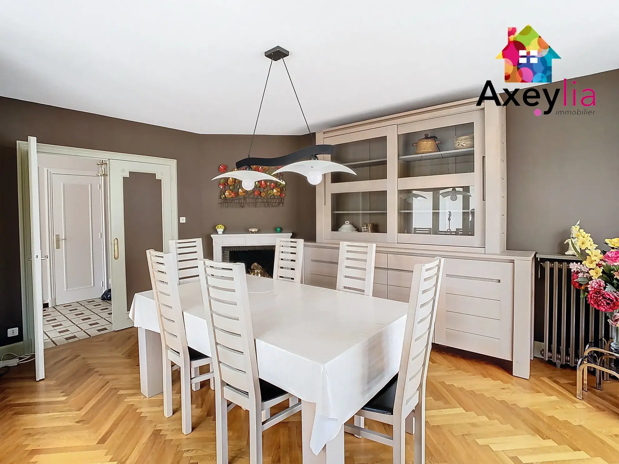 Maison à vendre à Saint-Martin d'Estréaux avec jardin clos et garage 