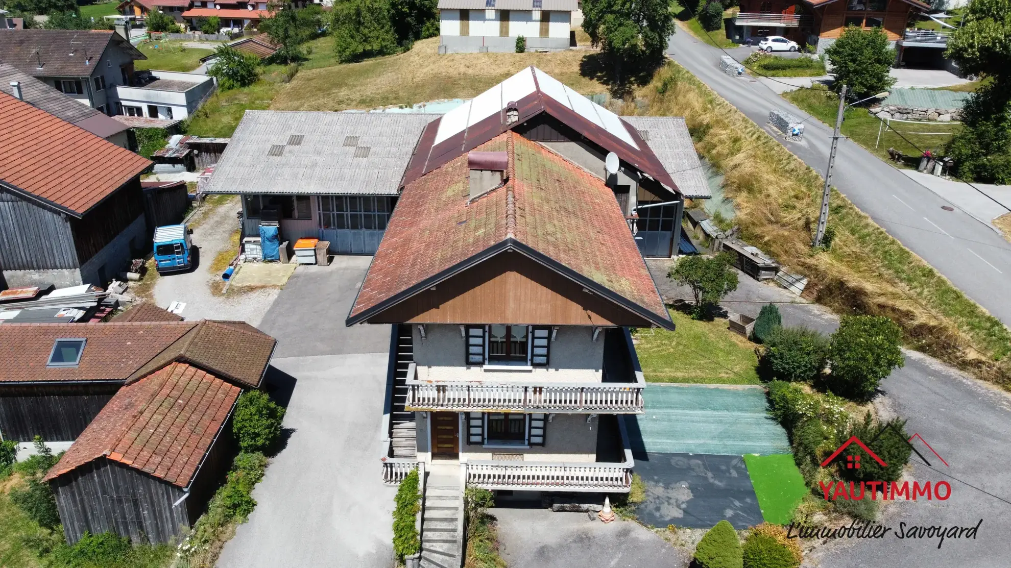 Maison à rénover avec vue sur les montagnes à Villard, Haute-Savoie 
