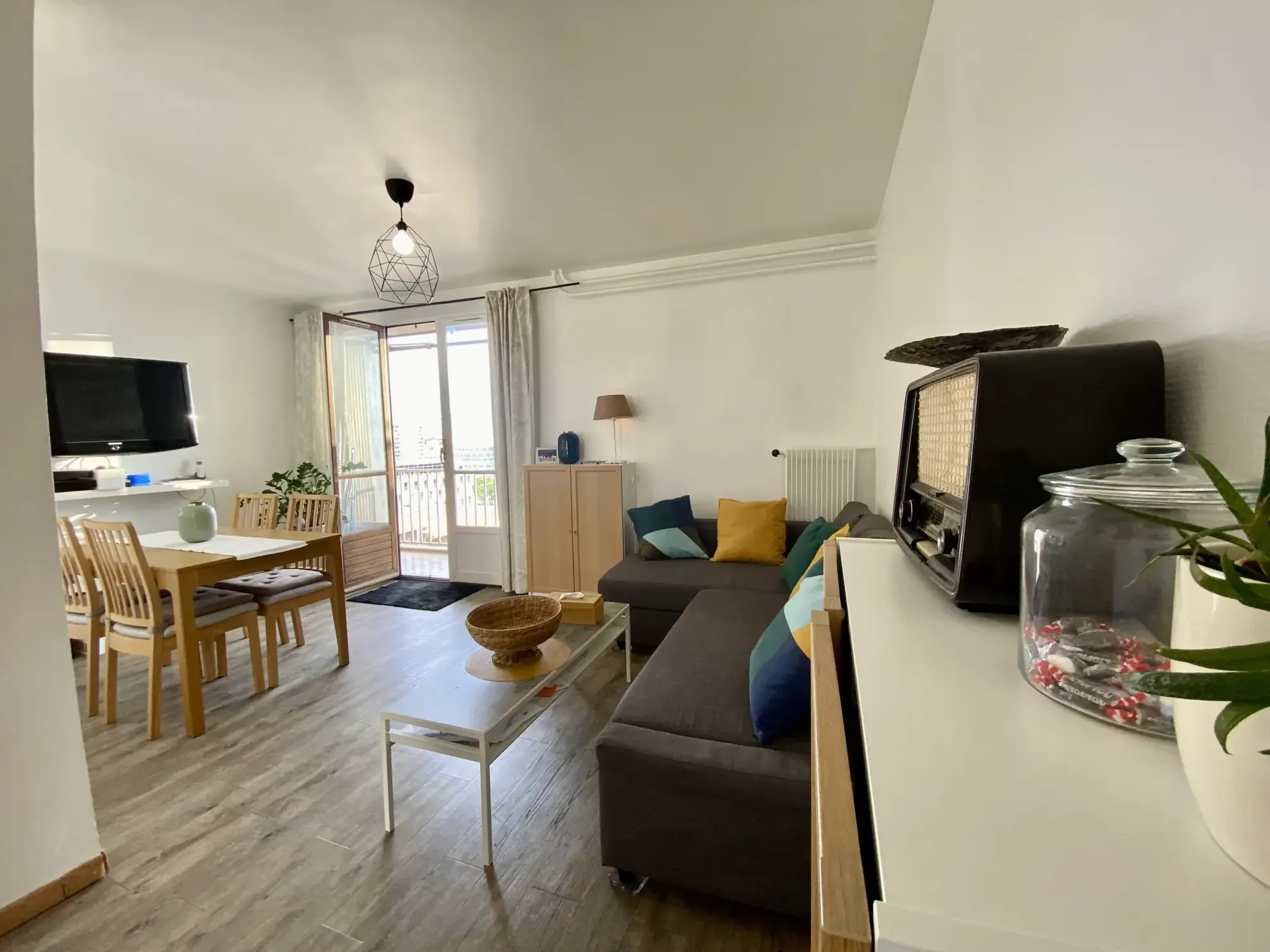 Appartement T3/4 lumineux avec balcon à Marseille 13004 