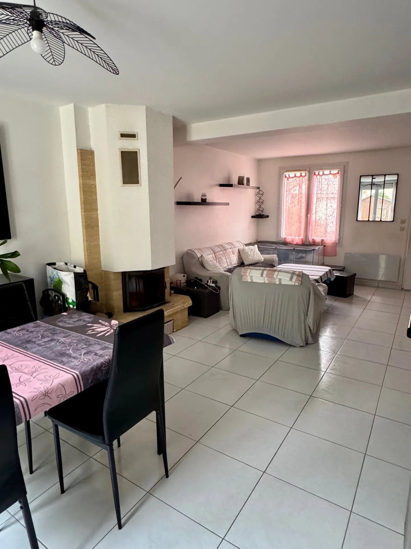 Maison à vendre à Villabé (91) – Pavillon de charme avec jardin et panneaux solaires 