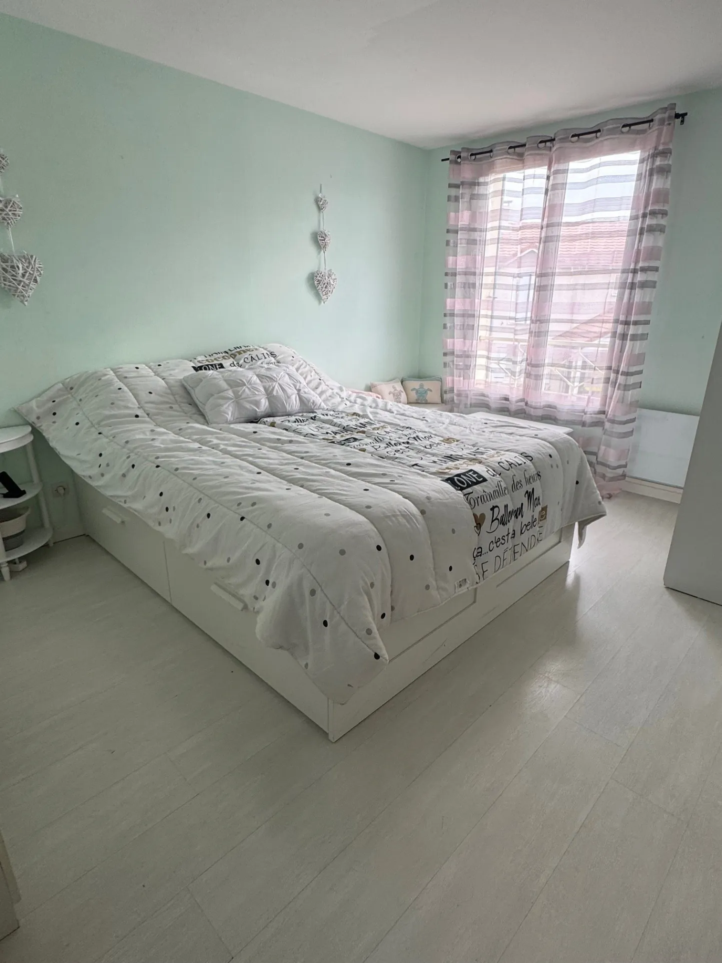 Maison à vendre à Villabé (91) – Pavillon de charme avec jardin et panneaux solaires 