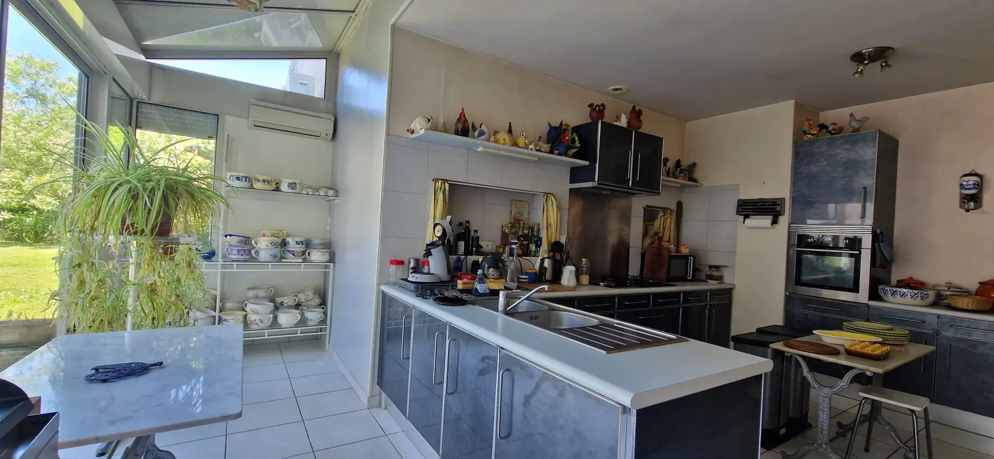 Grande maison familiale en pierre à Grignols de 373 m² avec jardin et garage 