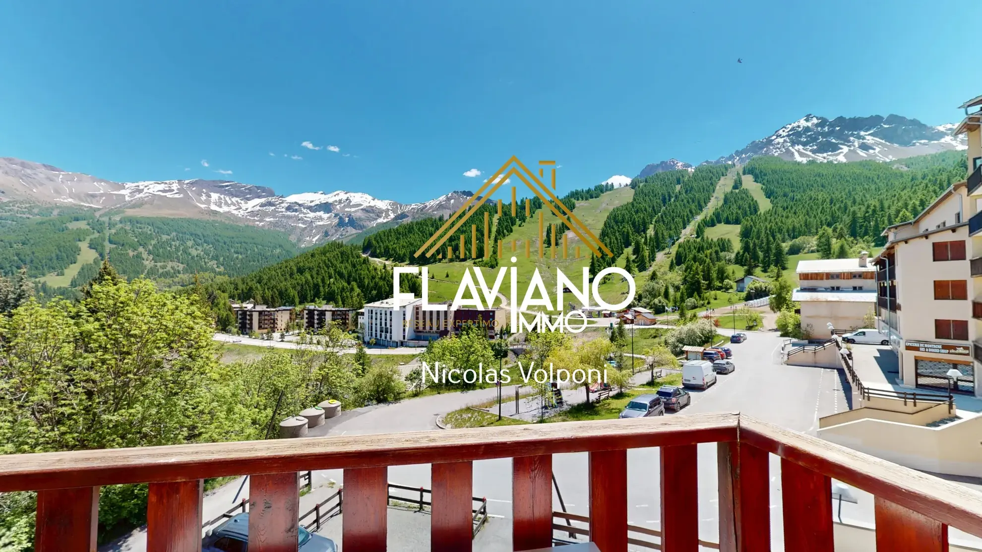 Appartement T2 à vendre au Sauze avec vue montagne et parking privé 