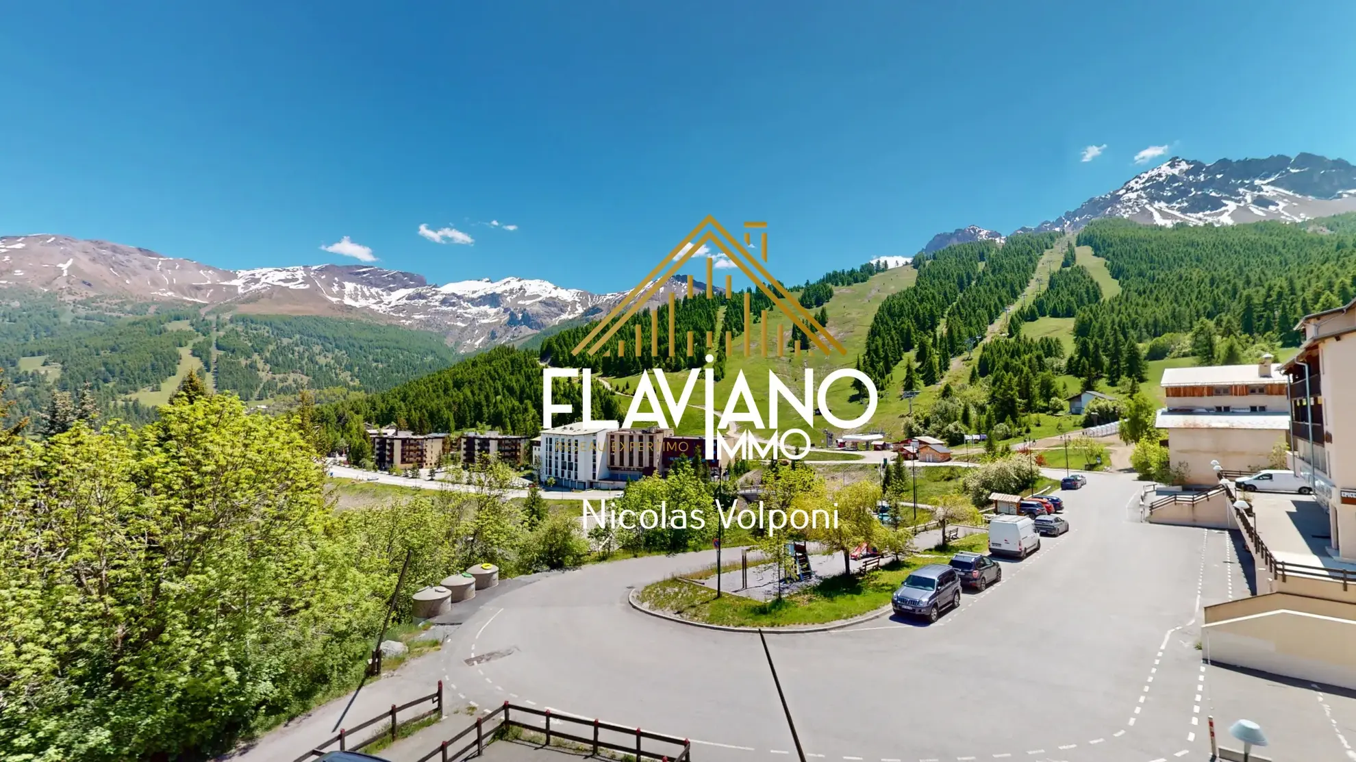 Appartement T2 à vendre au Sauze avec vue montagne et parking privé 