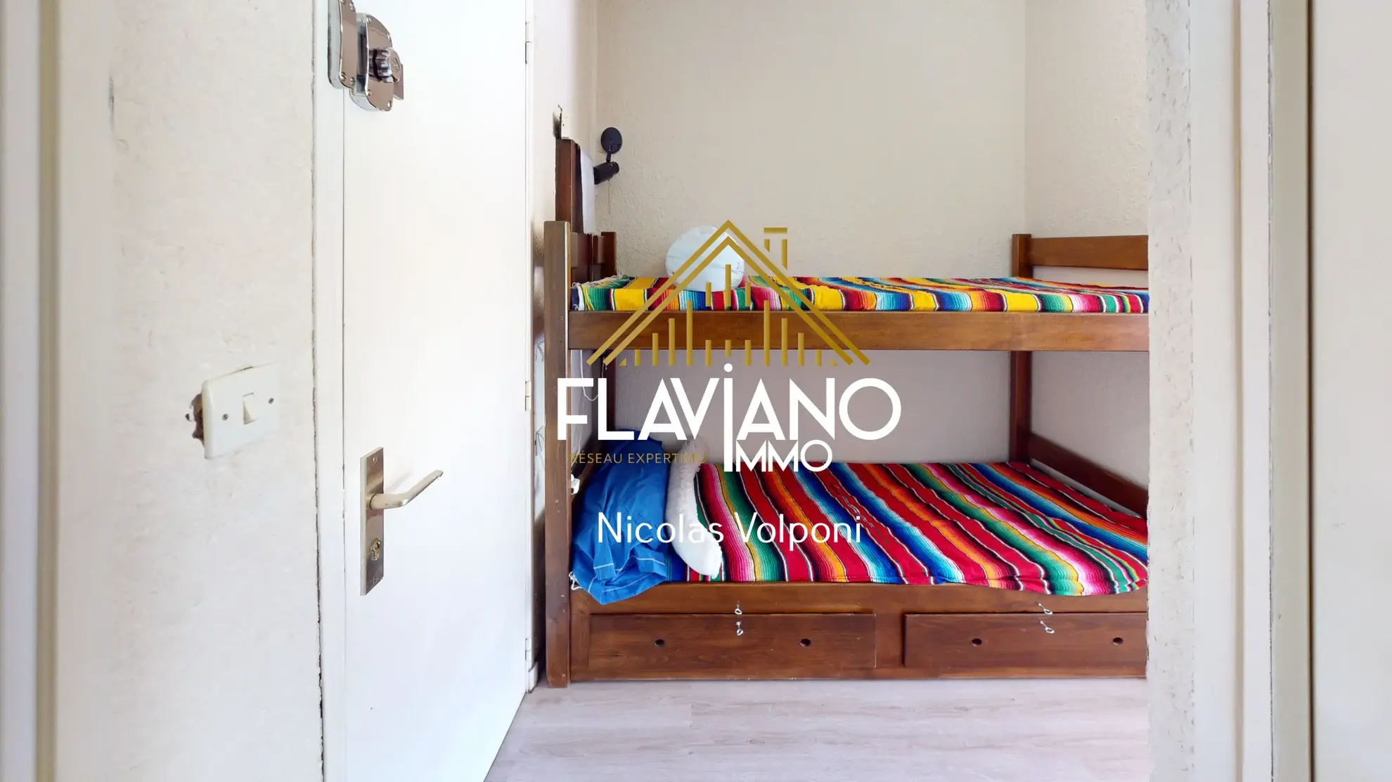 Appartement T2 à vendre au Sauze avec vue montagne et parking privé 