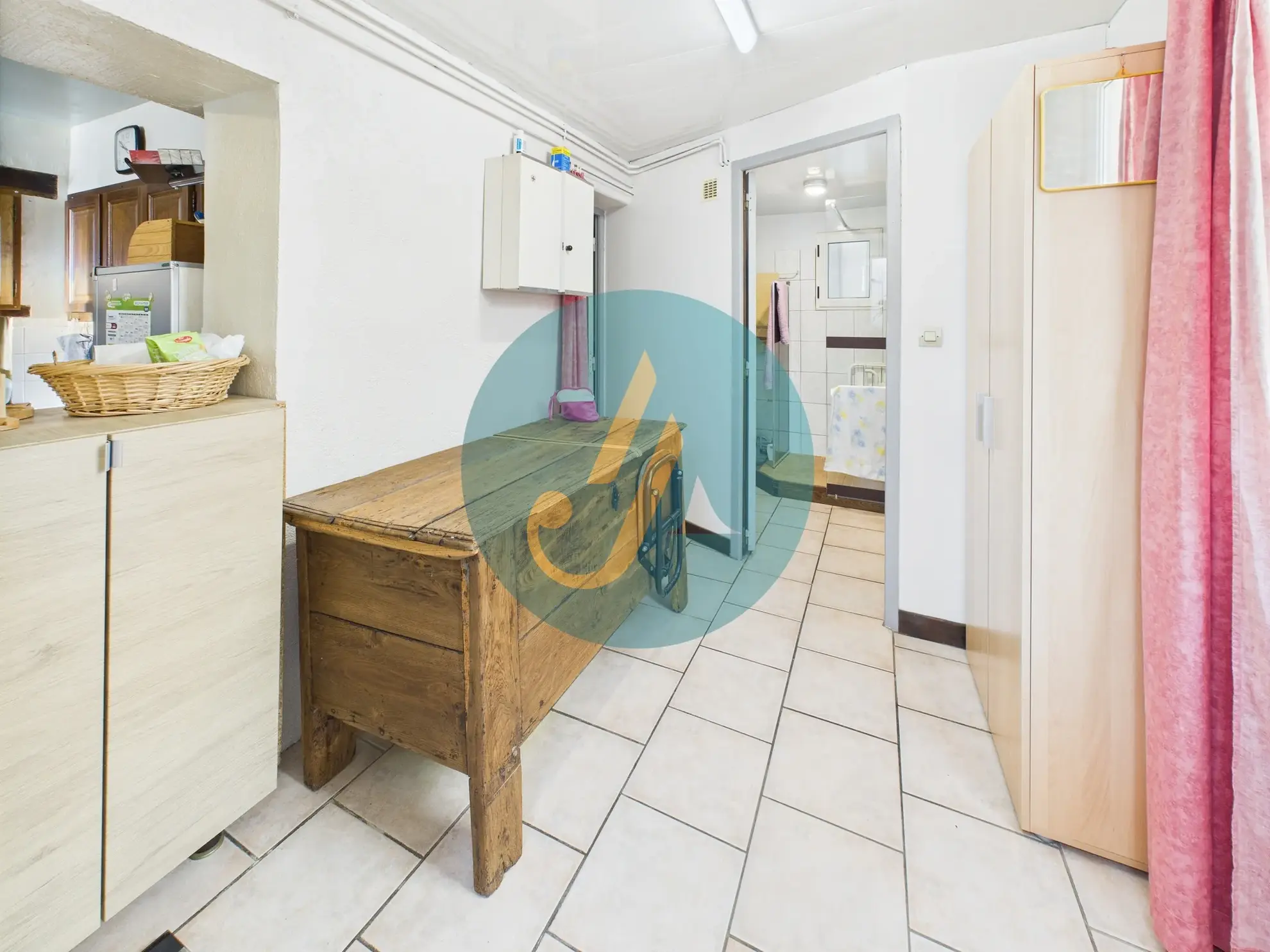 Charmante maison de 138m² avec 4 chambres et dépendances à Suilly-la-Tour 