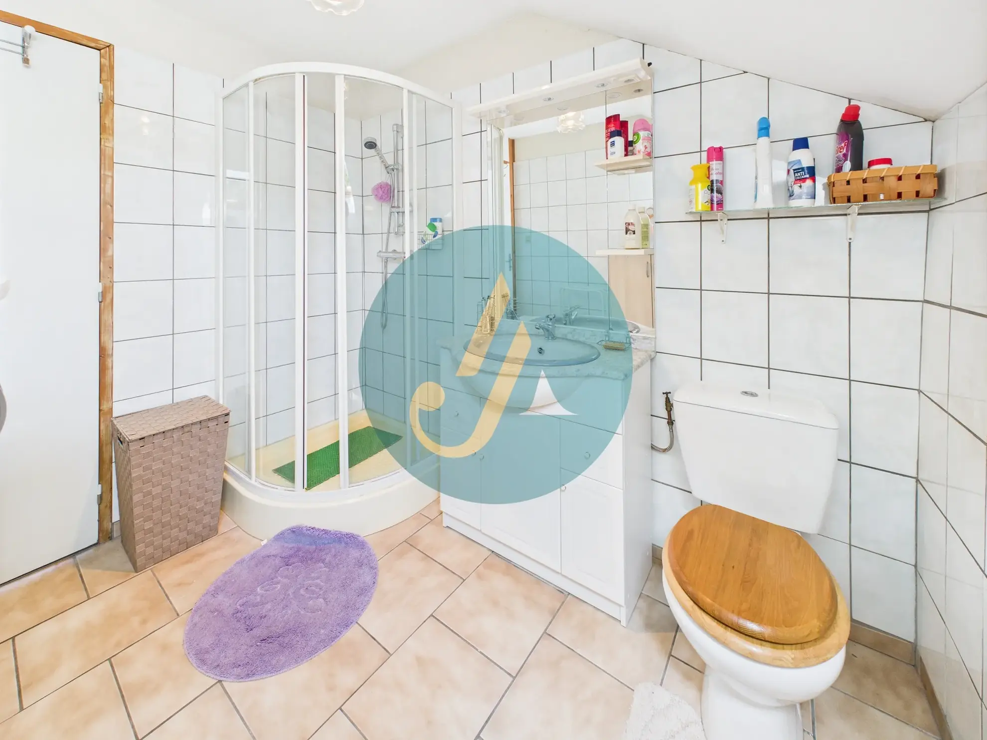 Charmante maison de 138m² avec 4 chambres et dépendances à Suilly-la-Tour 