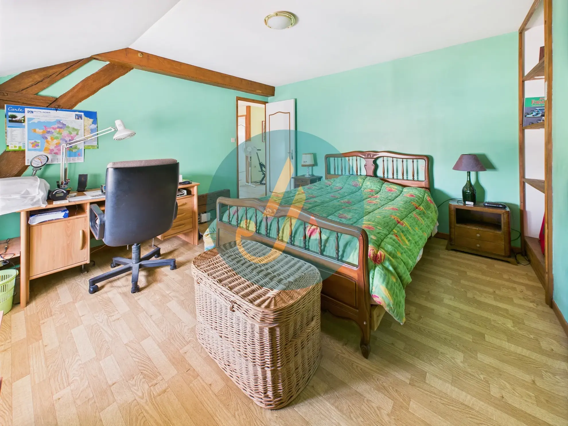 Charmante maison de 138m² avec 4 chambres et dépendances à Suilly-la-Tour 