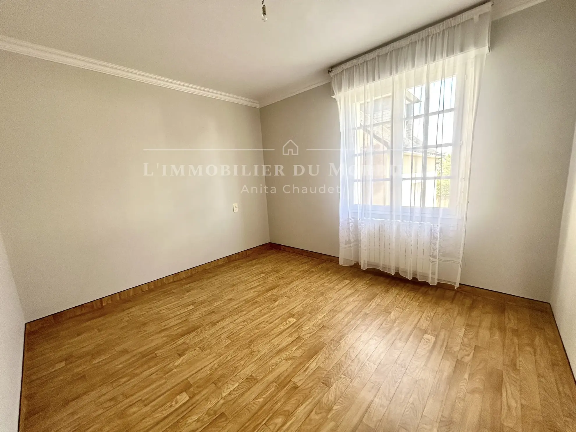 Maison familiale avec double garage à vendre à Marzan, proche bourg 115m² 