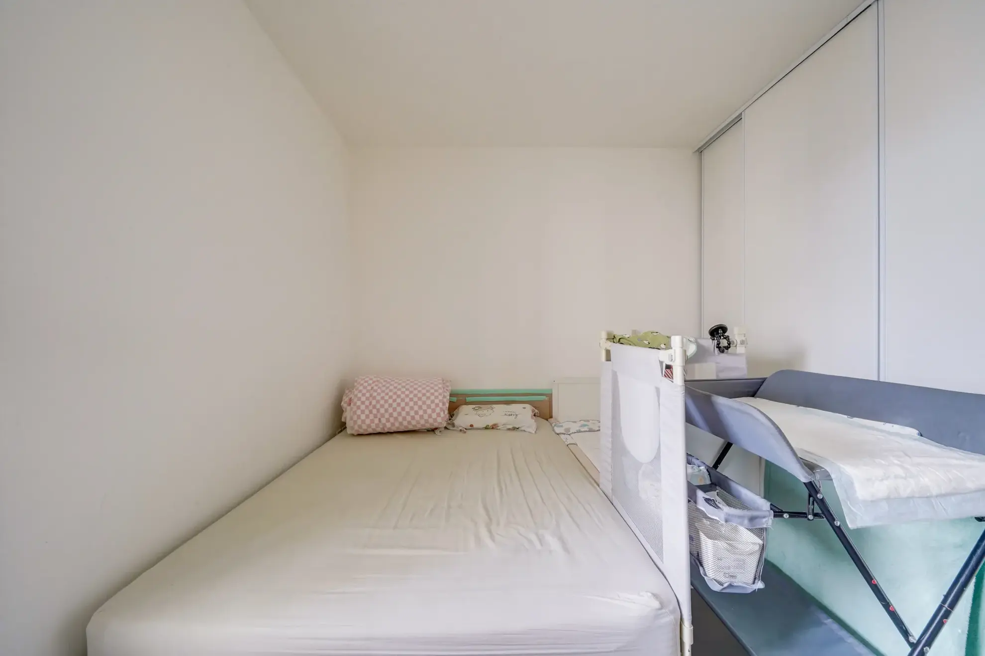 Appartement 2 pièces de 45 m² avec terrasse et parking à Bordeaux-Lac 