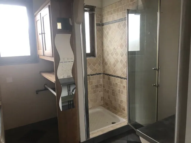 Spacieux ensemble immobilier de deux maisons à Villefranche de Rouergue 