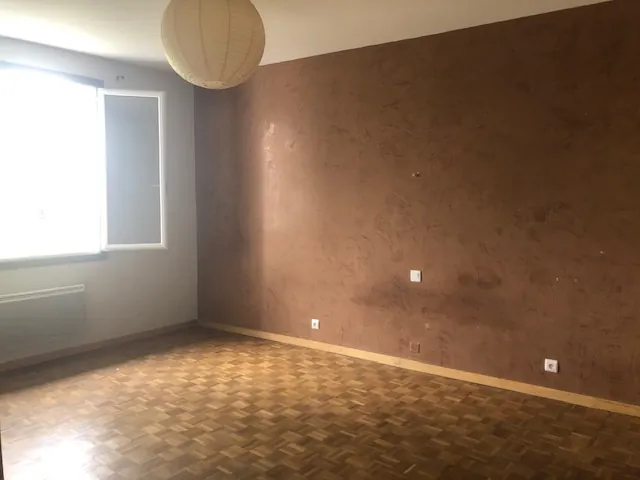 Spacieux ensemble immobilier de deux maisons à Villefranche de Rouergue 