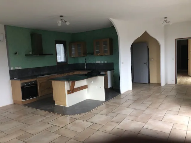 Spacieux ensemble immobilier de deux maisons à Villefranche de Rouergue 