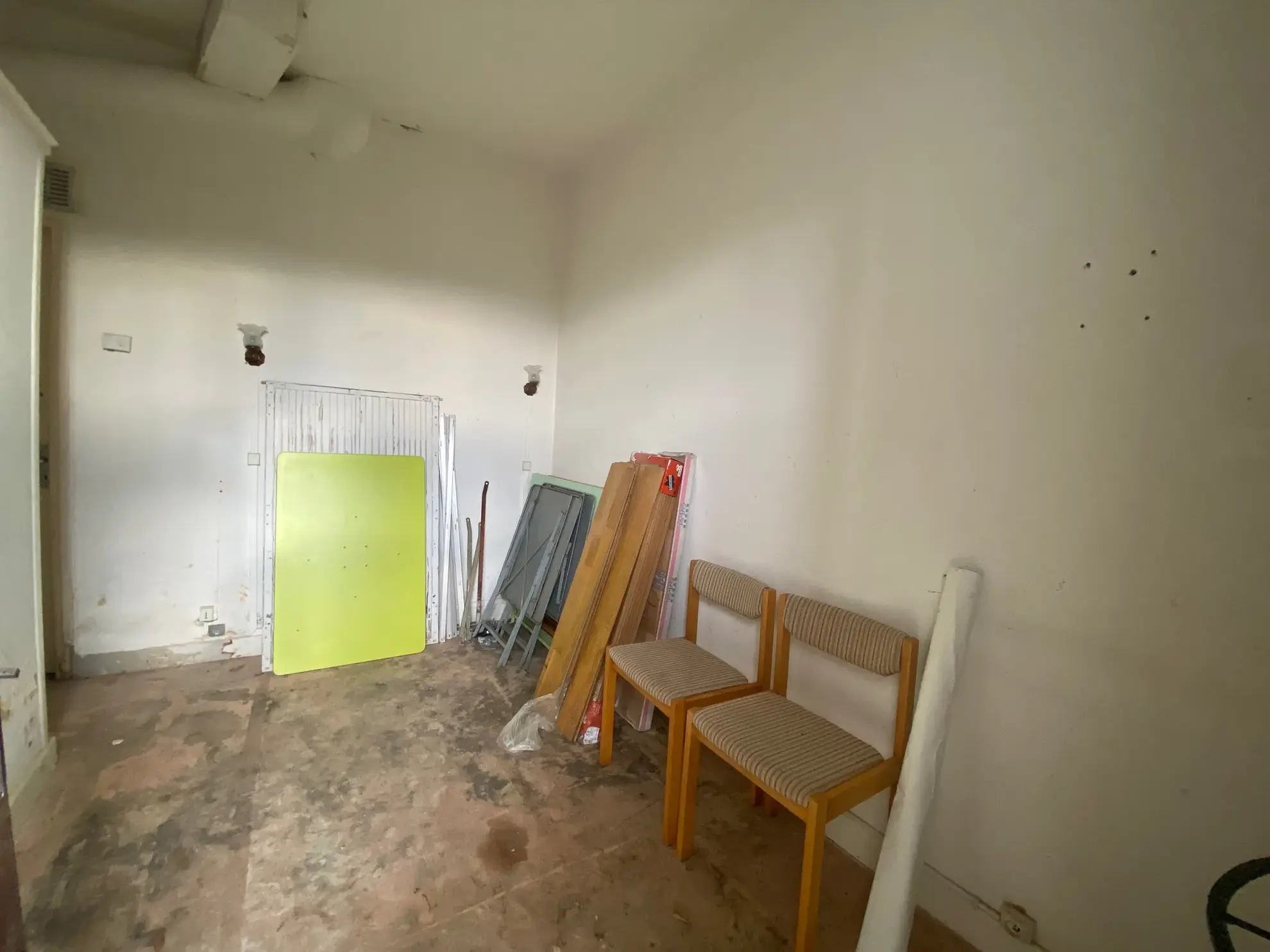 Appartement T3 à rénover avec jardin, chambres d'hôtes et vue vallée à Puy-l'Évêque 