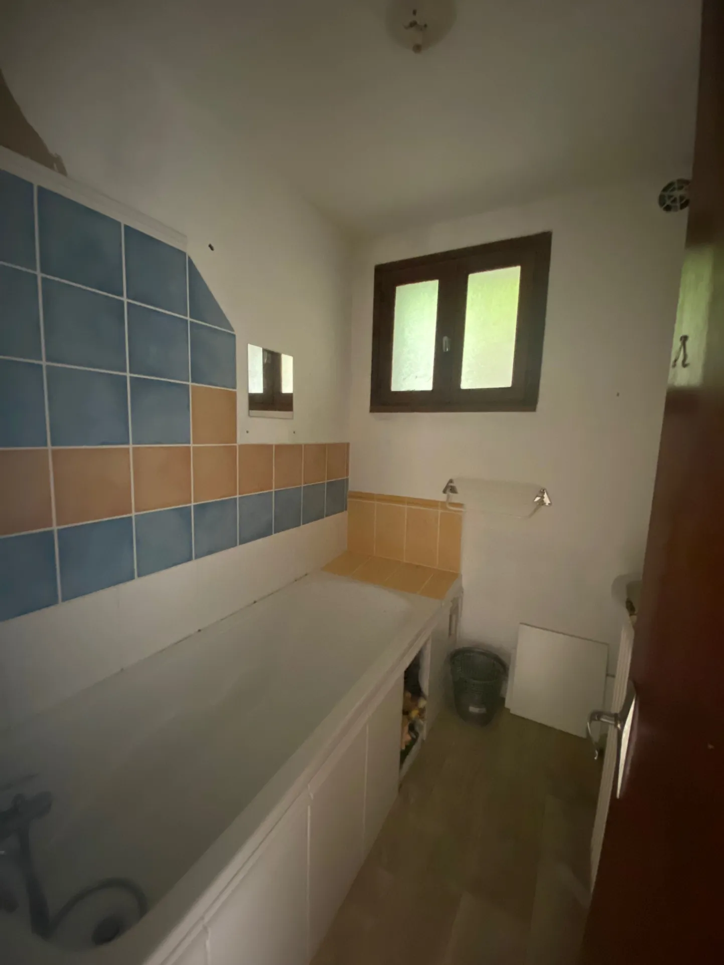 Appartement T3 à rénover avec jardin, chambres d'hôtes et vue vallée à Puy-l'Évêque 