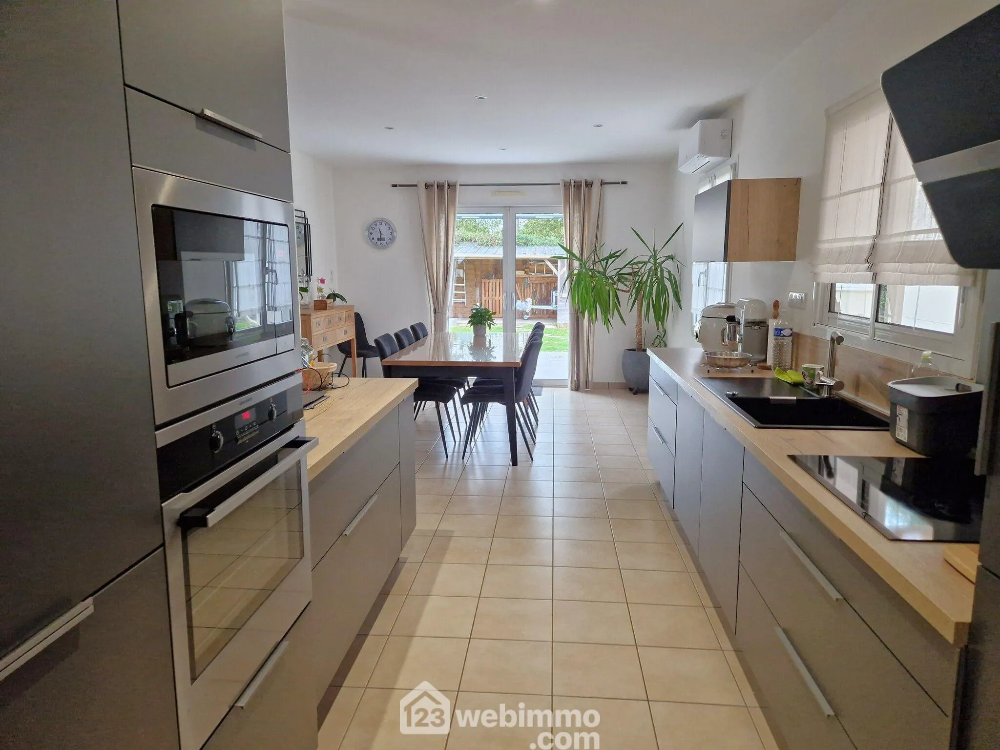 Charmante maison de plain-pied avec dépendances à La Roche-sur-Yon 