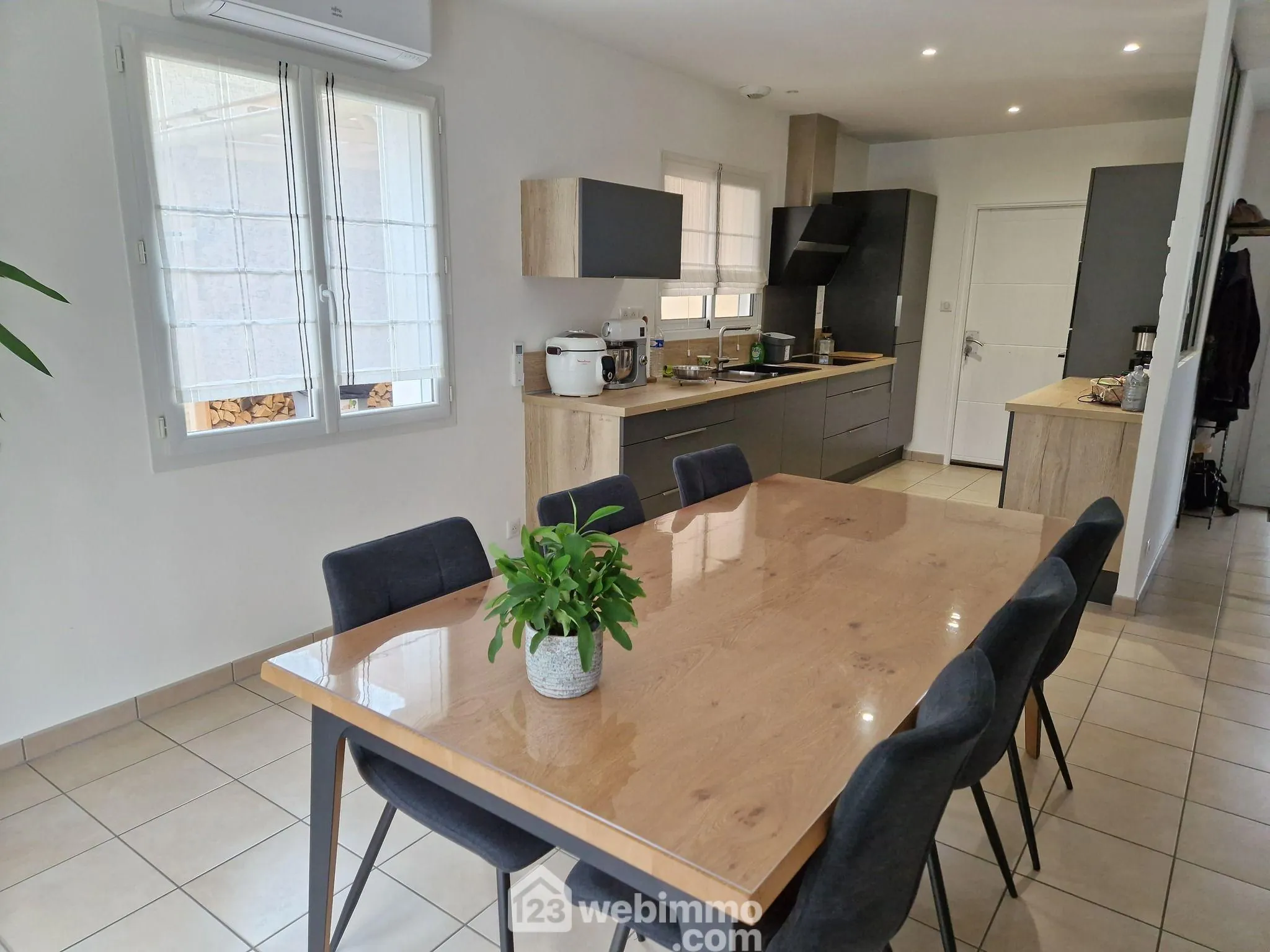 Charmante maison de plain-pied avec dépendances à La Roche-sur-Yon 